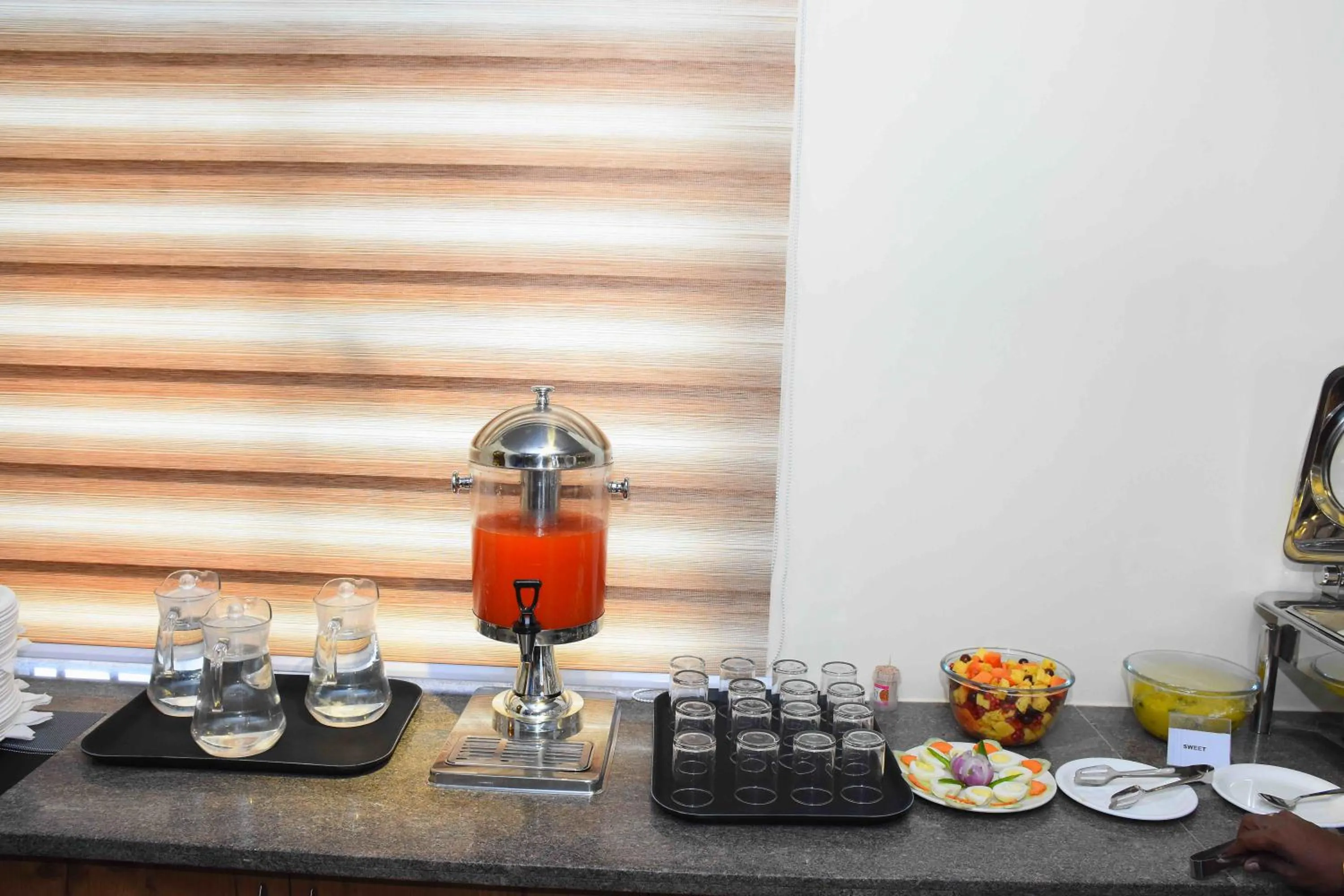 Restaurant/places to eat in HOTEL KEK GRAND PARK