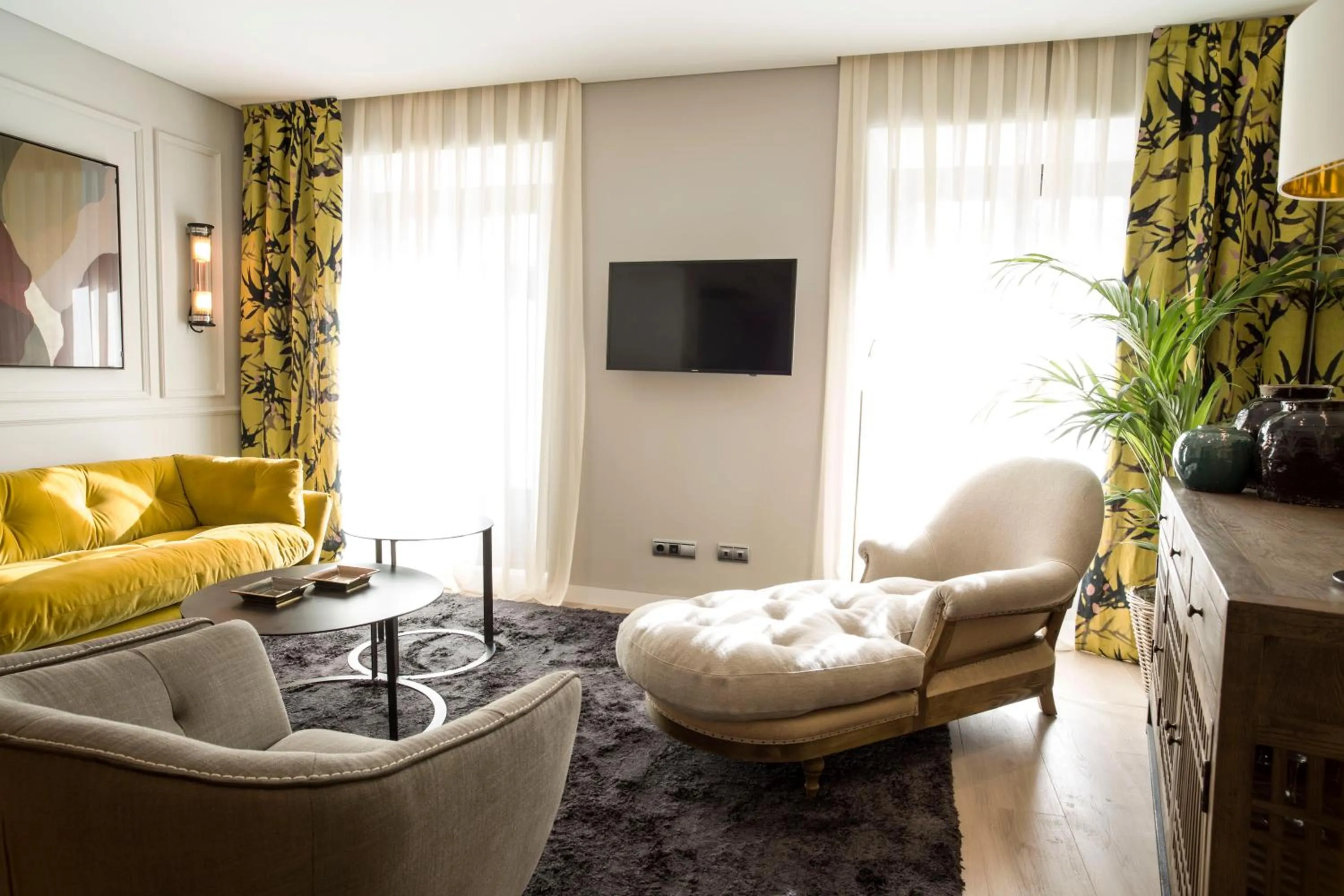 Living room in U-Sense Madrid Santa Ana