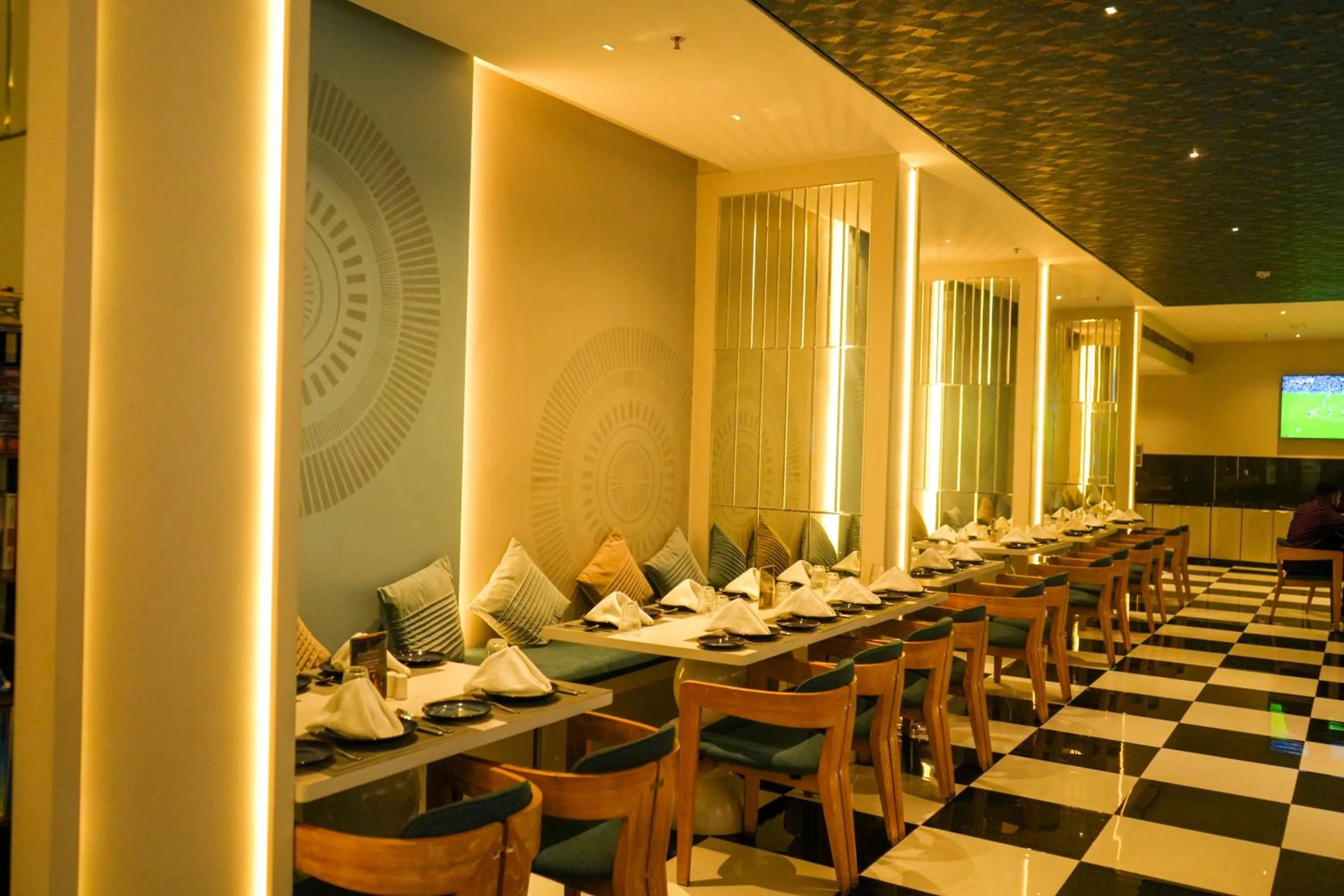 Restaurant/places to eat in Ramee Techome