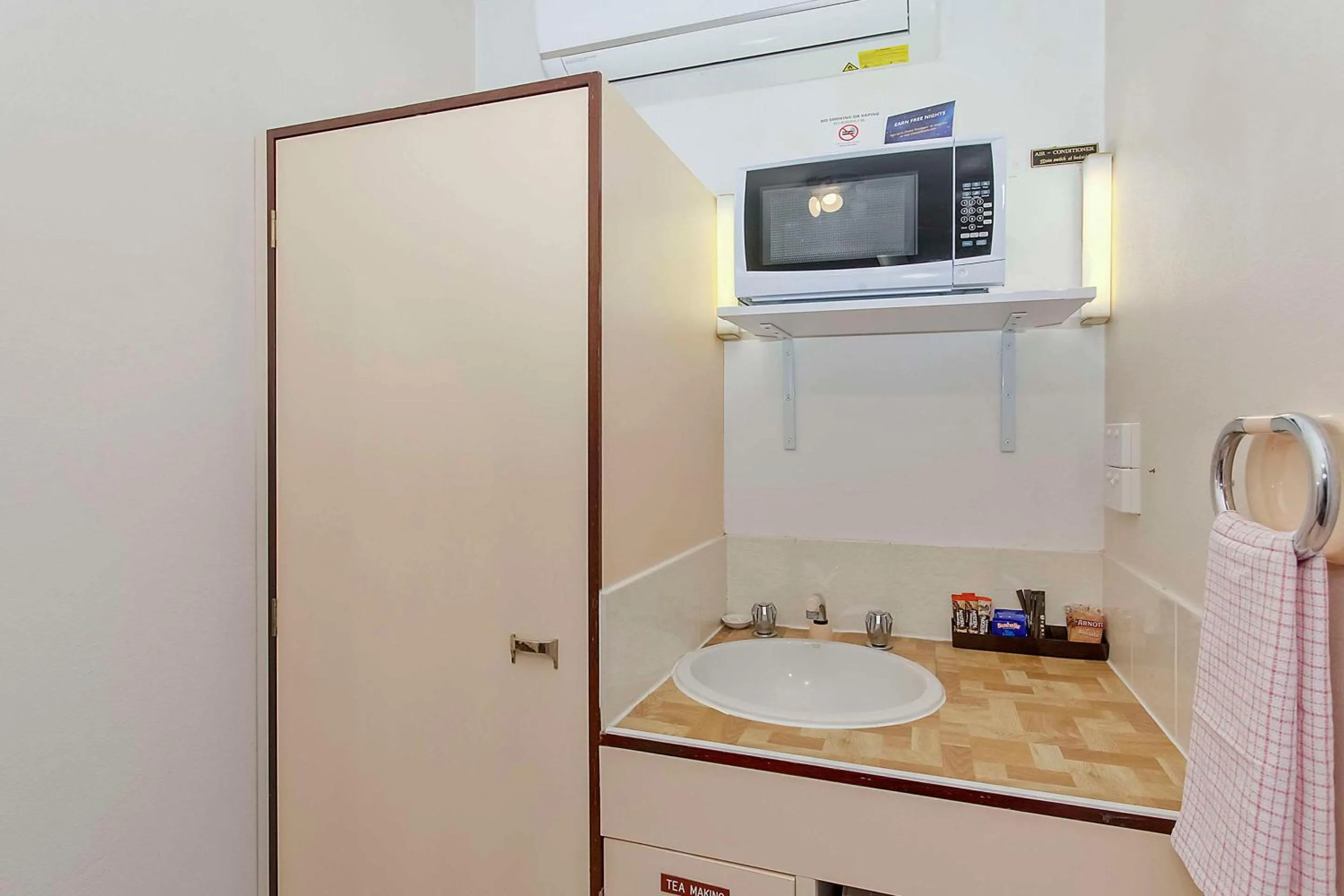 Bedroom in Econo Lodge Savannah Park Tamworth