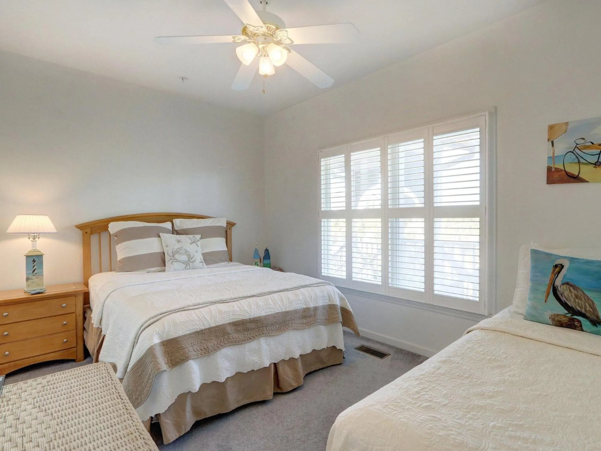 Bed in Dolphin Dance