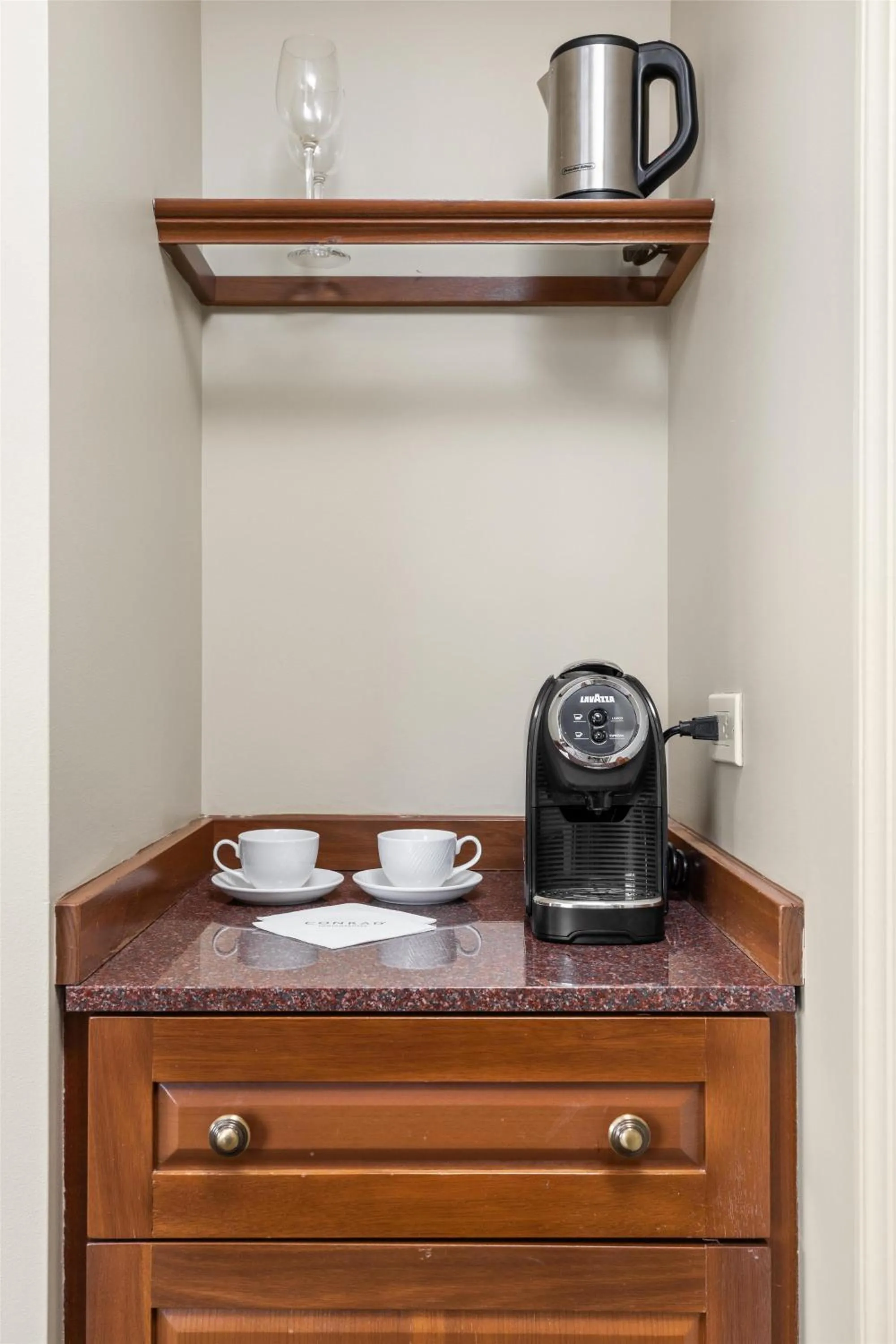 Photo of the whole room in Conrad Indianapolis