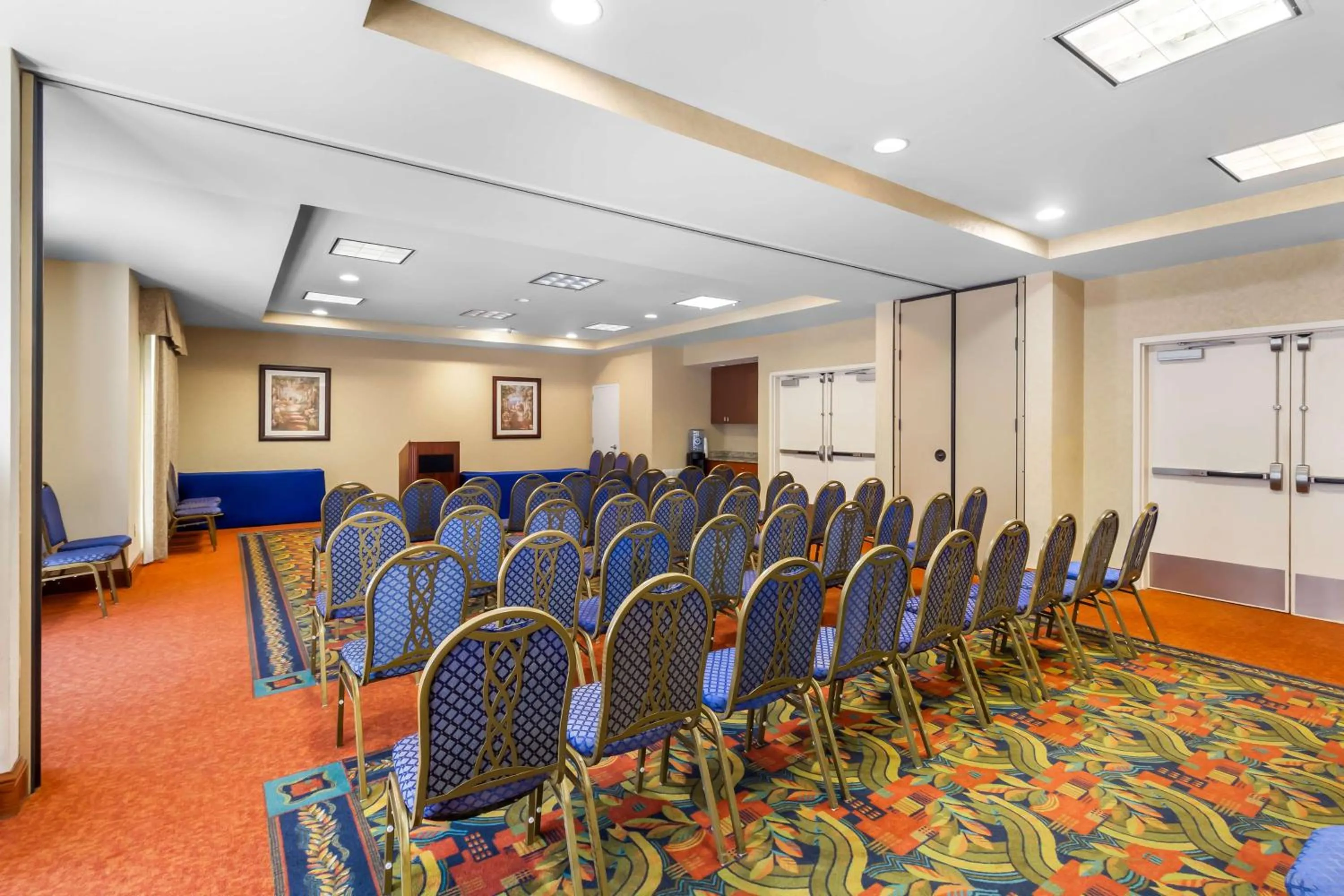 Meeting/conference room in ACP Hotel Houston Westchase, MOD Collection by Sonesta