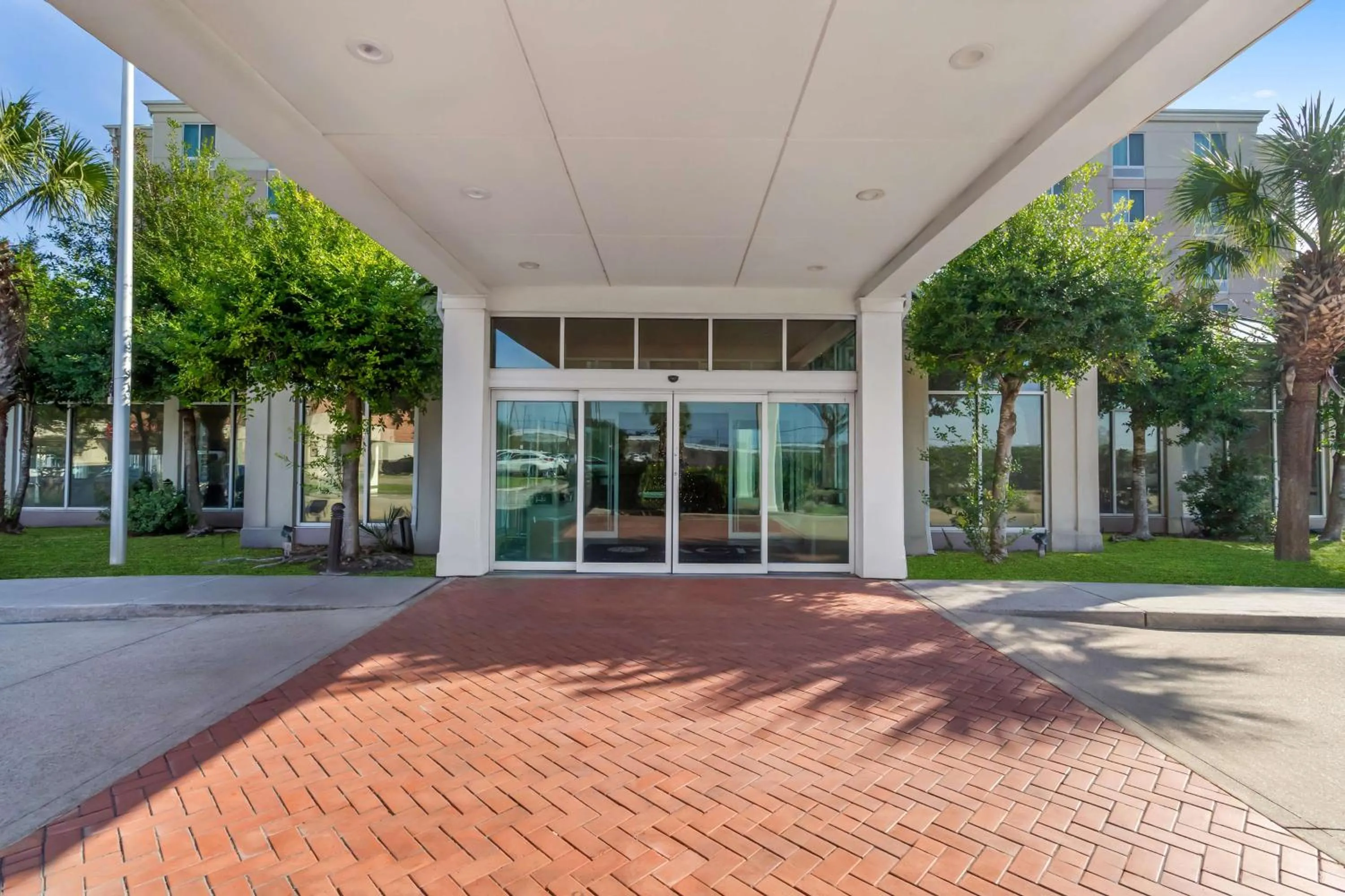 Property building in ACP Hotel Houston Westchase, MOD Collection by Sonesta