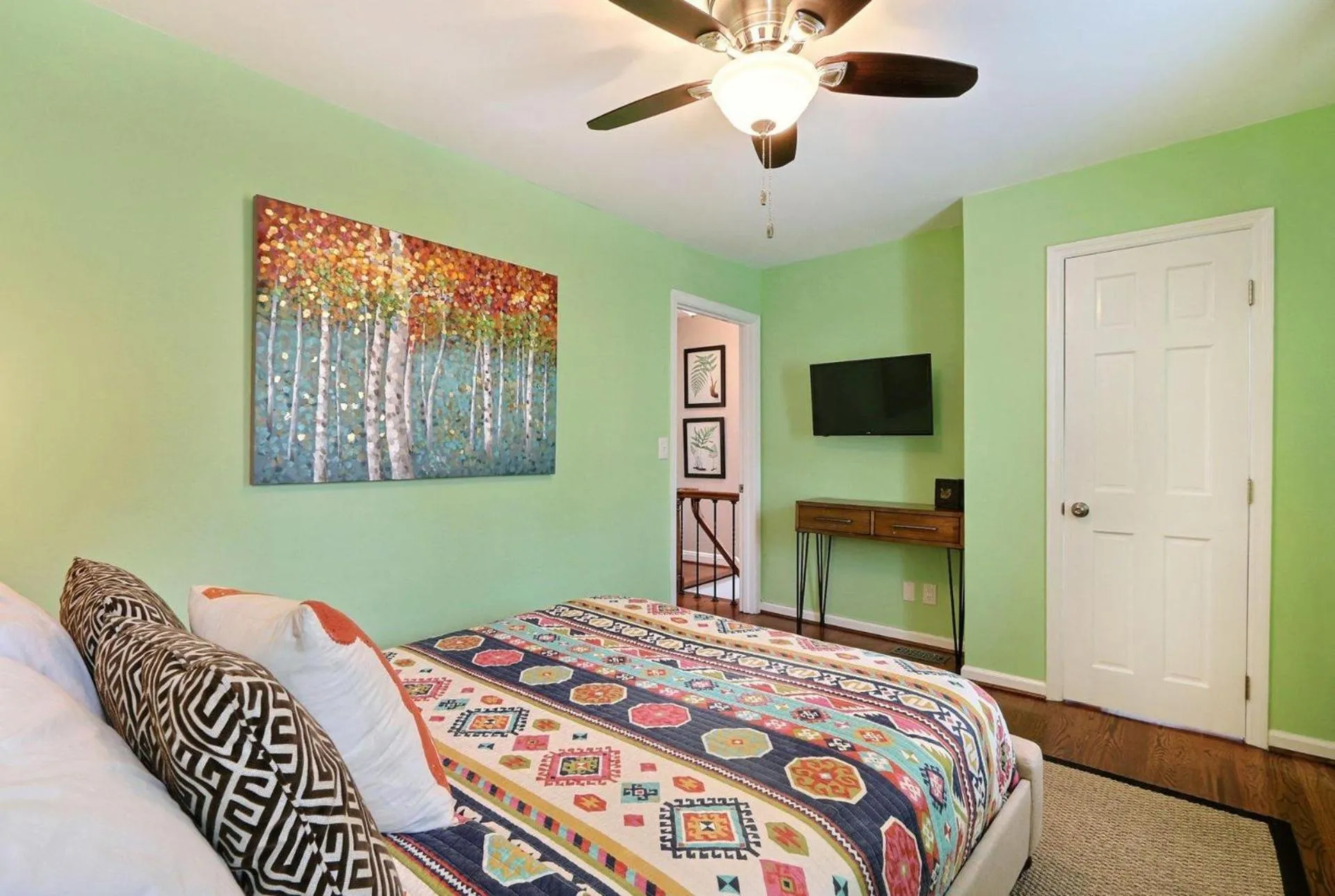 Bed in Coach`s Corner