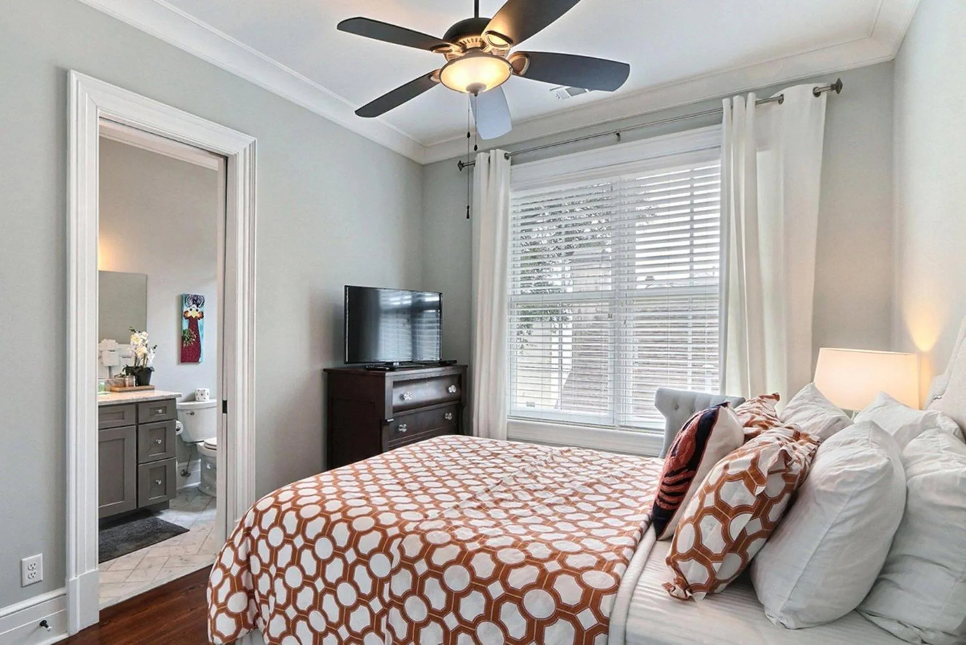 Bed in Jay-Ann House