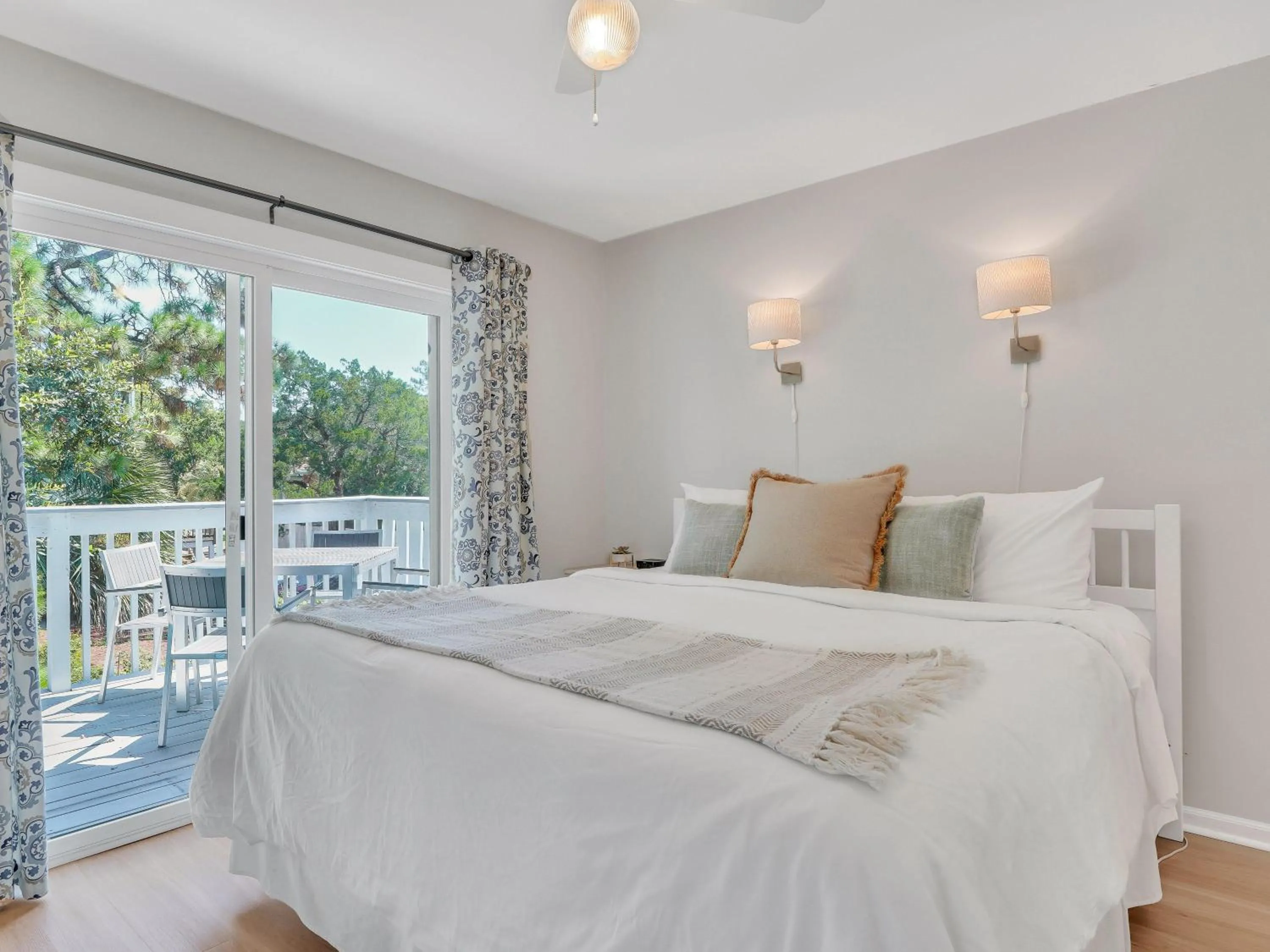 Bed in Tybee Exposure