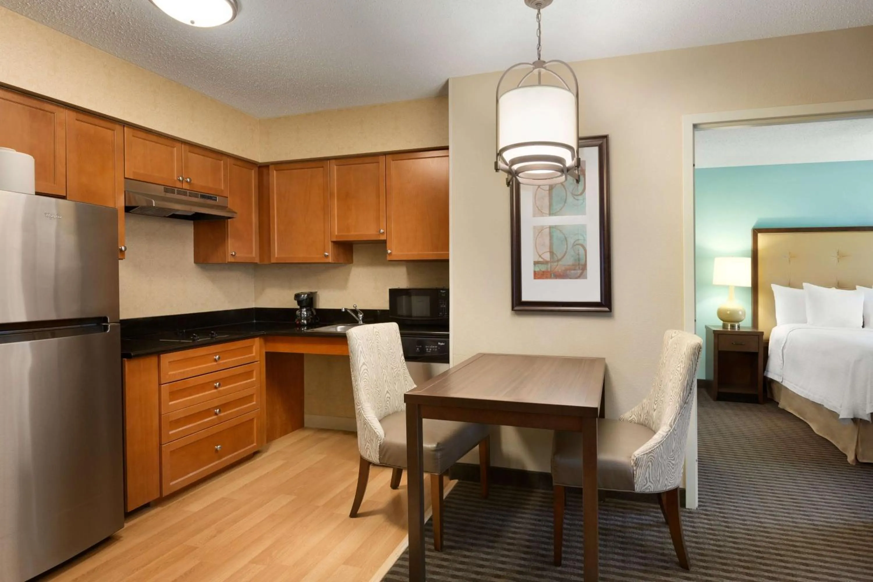 Kitchen or kitchenette, Bed in Homewood Suites by Hilton Houston-Westchase