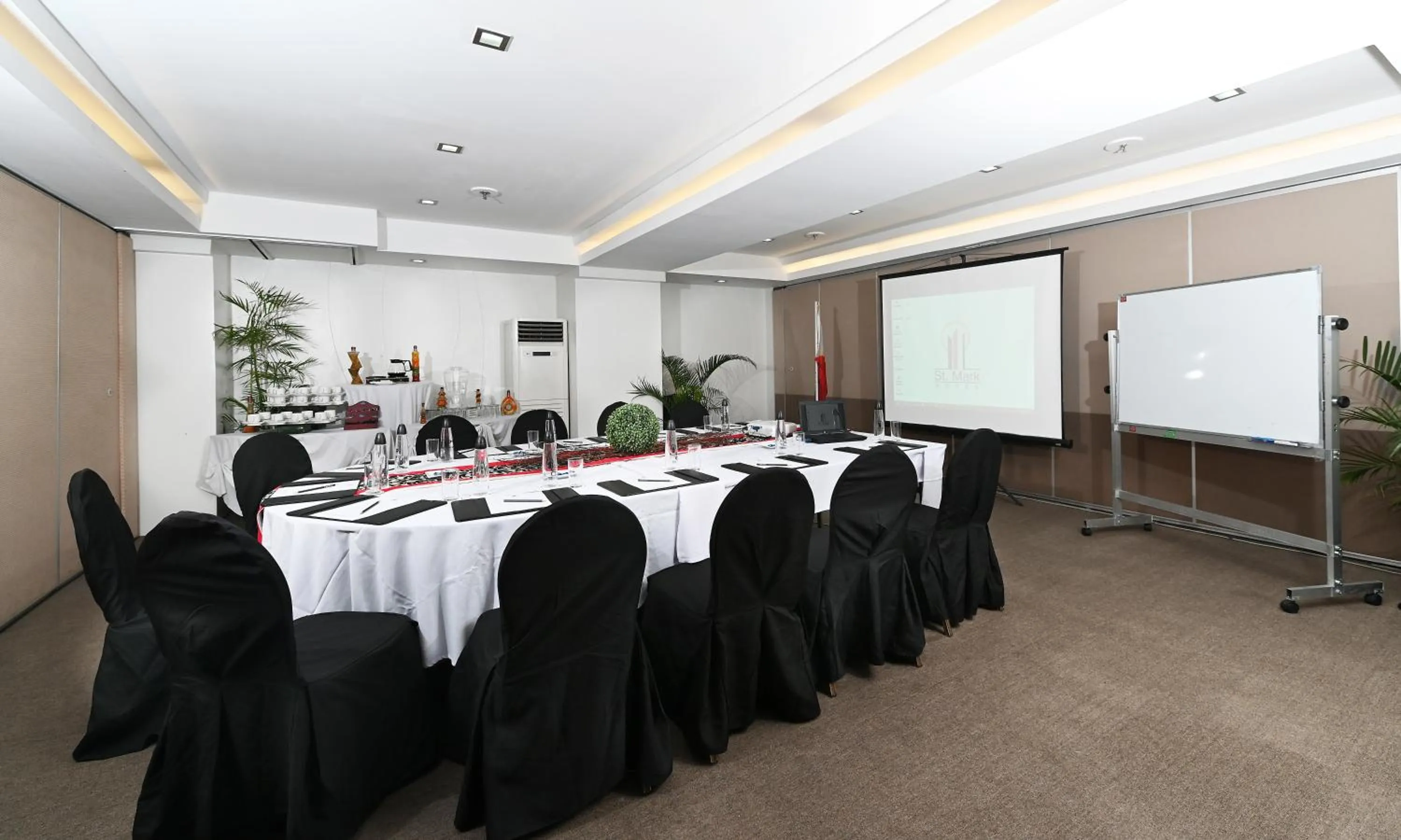 Business facilities in St Mark Hotel