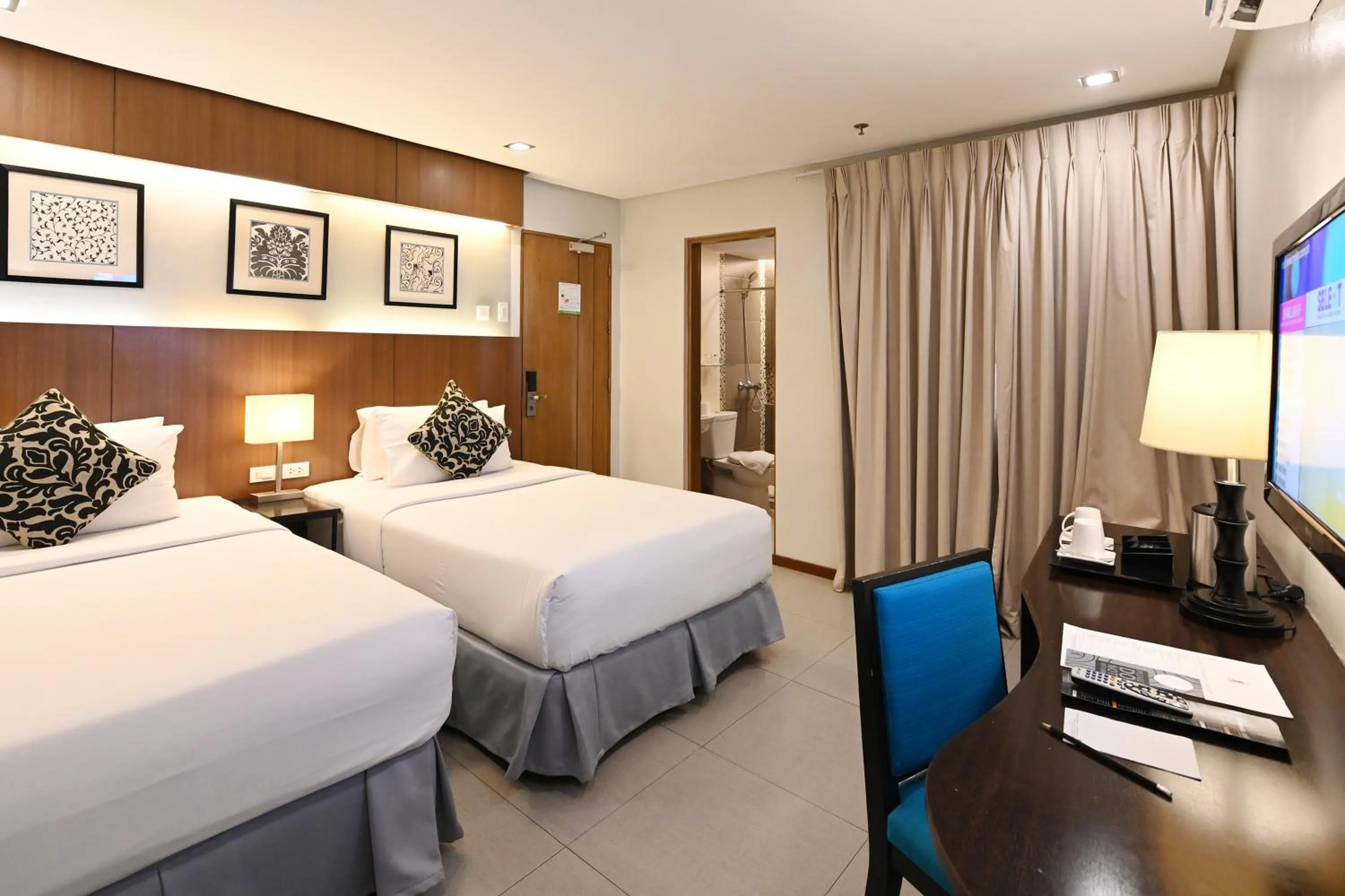 Bed in St Mark Hotel