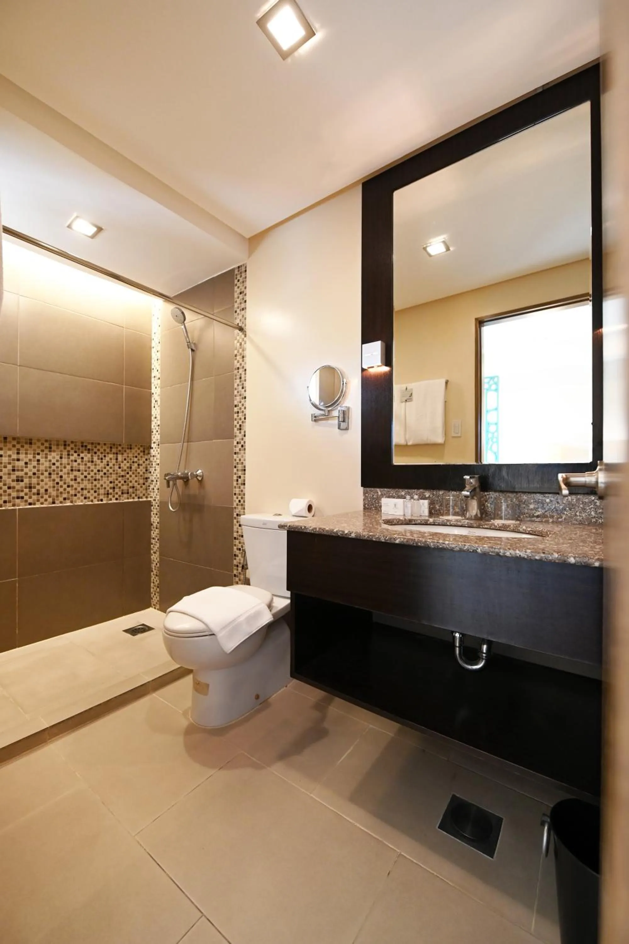 Bathroom in St Mark Hotel