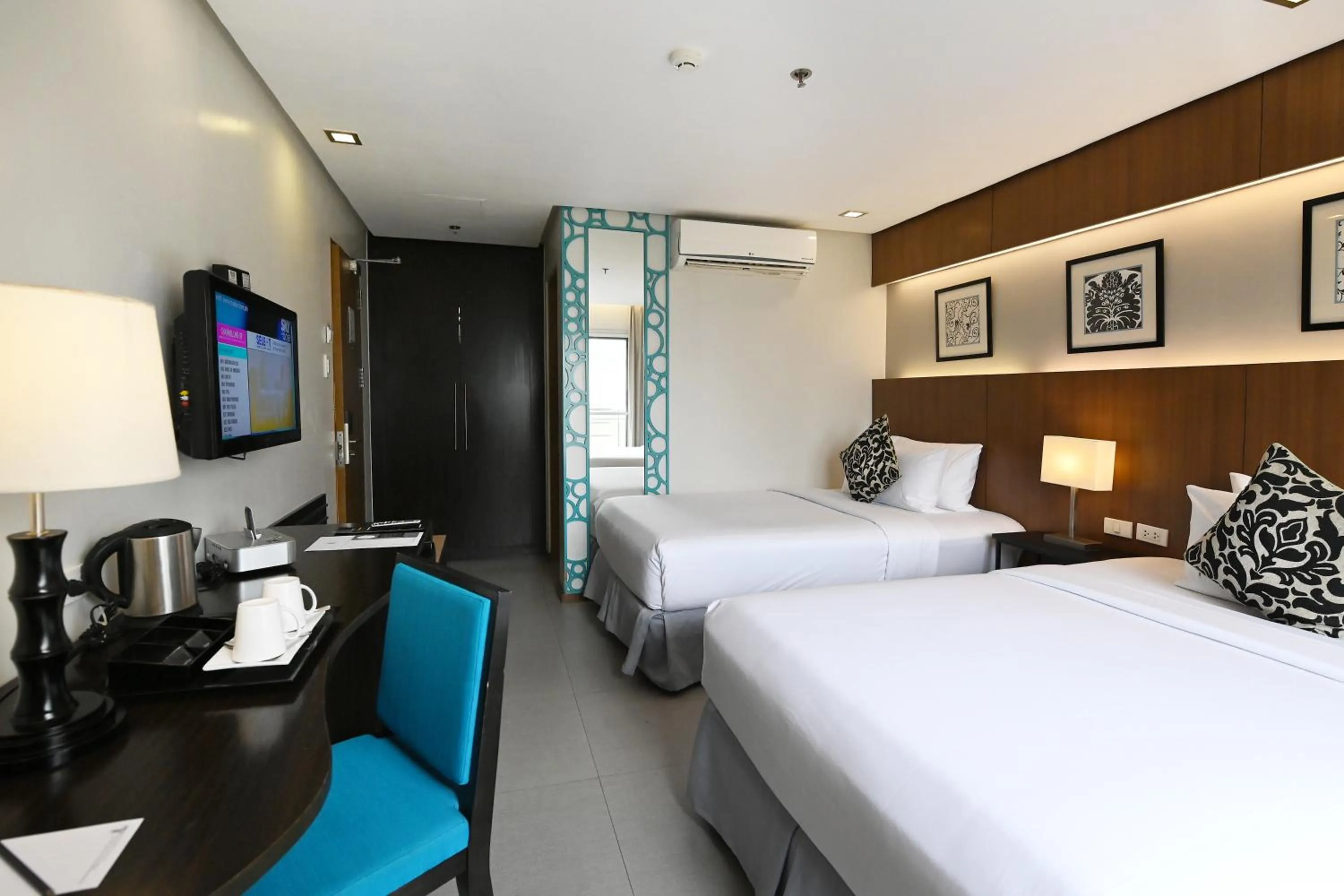 Bedroom, Bed in St Mark Hotel