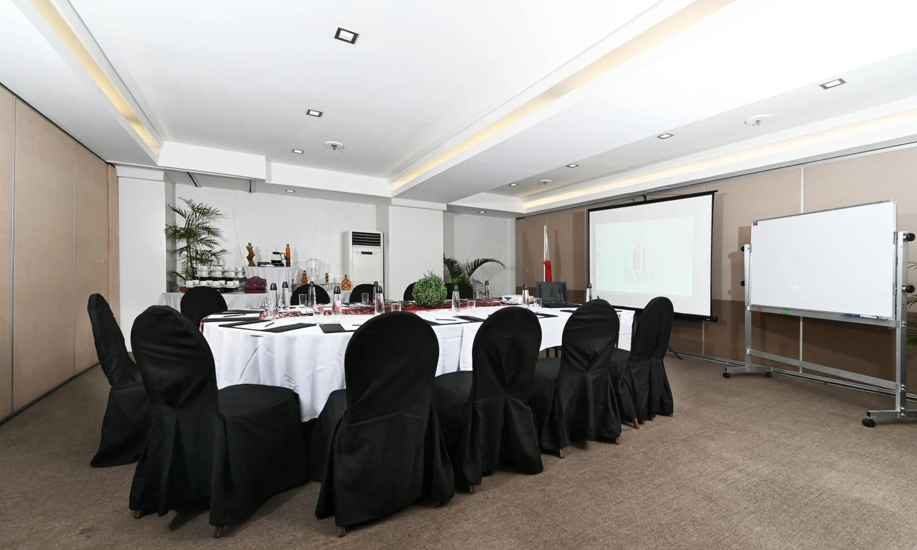 Business facilities in St Mark Hotel