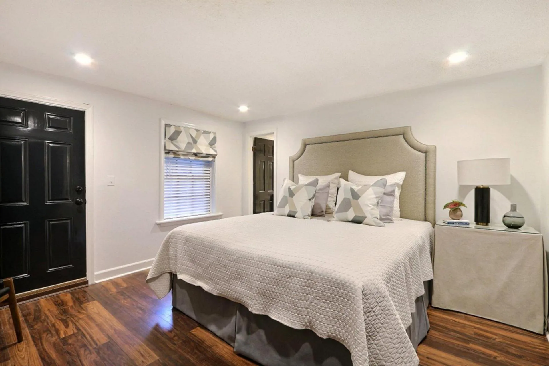 Bed in Isaac LaRoche Estate