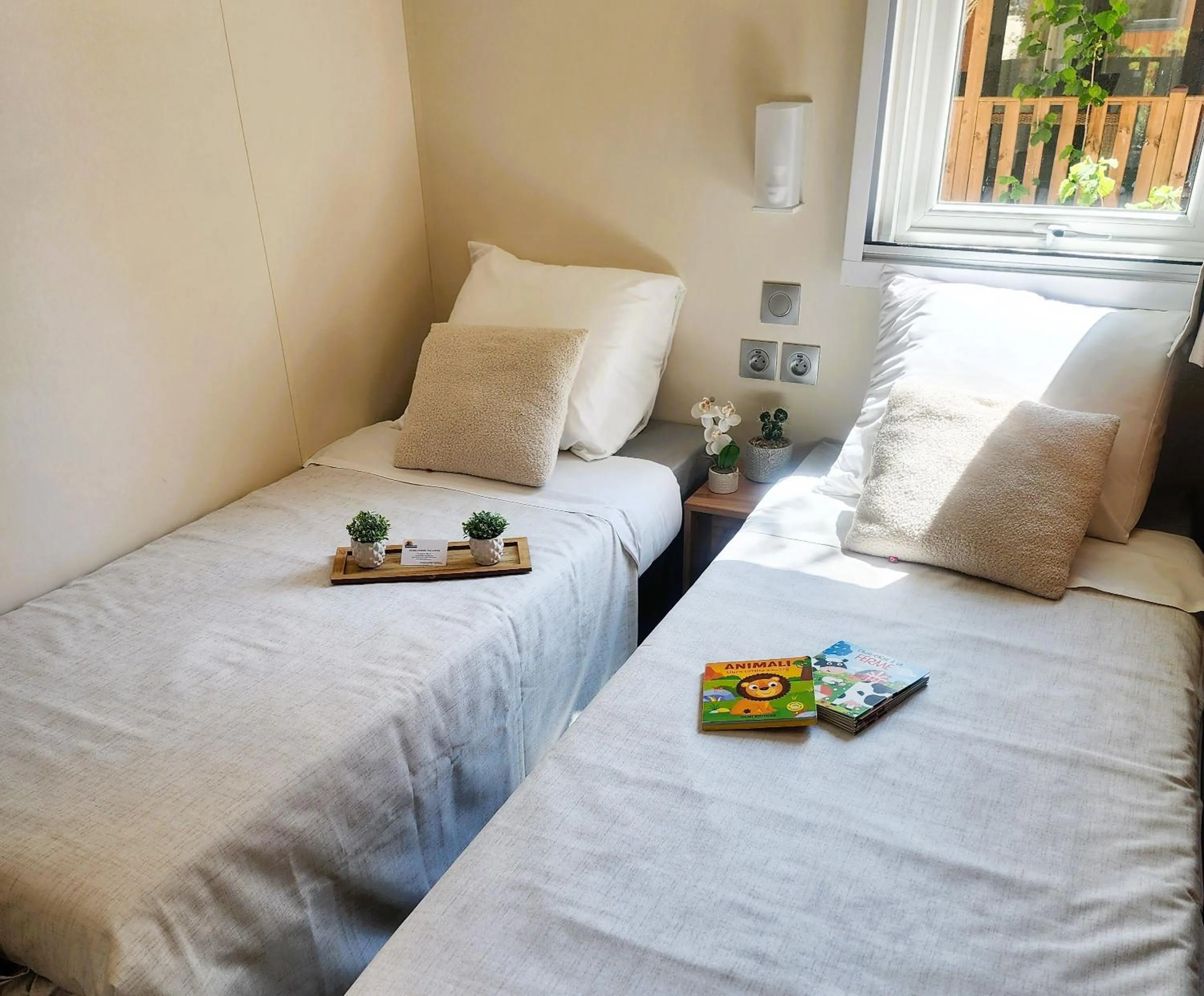 Bedroom, Bed in Mobil Homes Vacances