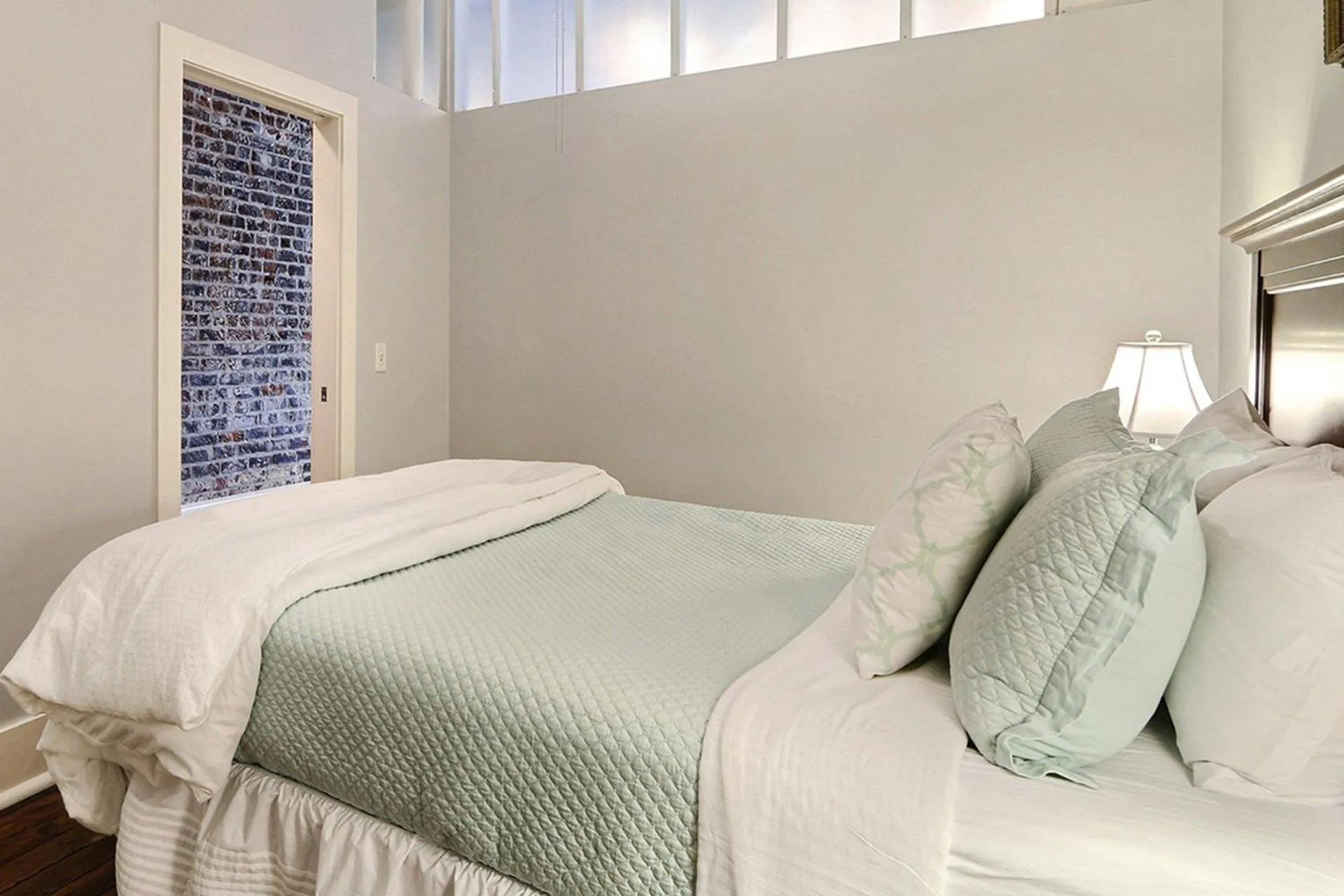 Bed in Ellis Square Loft