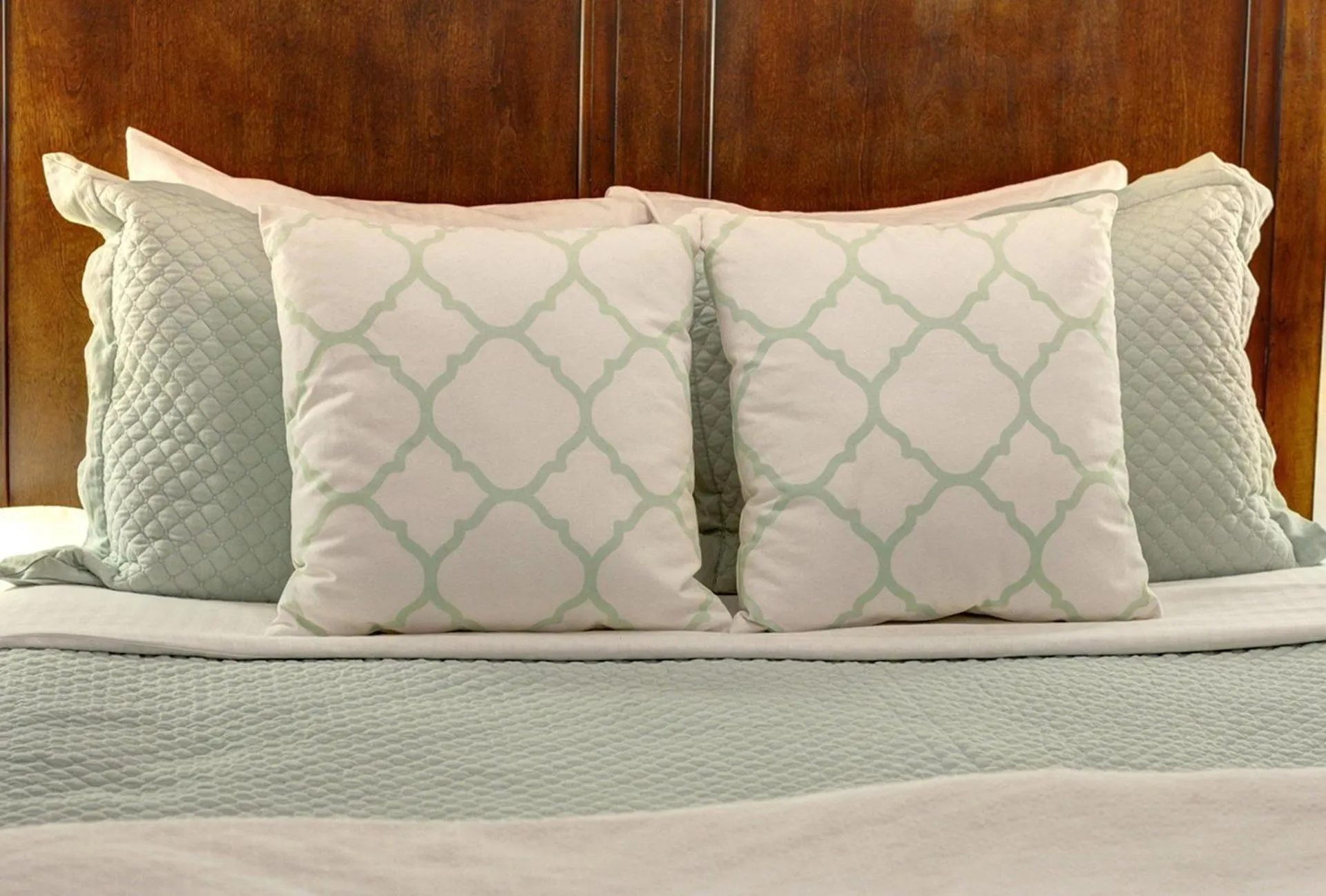 Bed in Ellis Square Loft