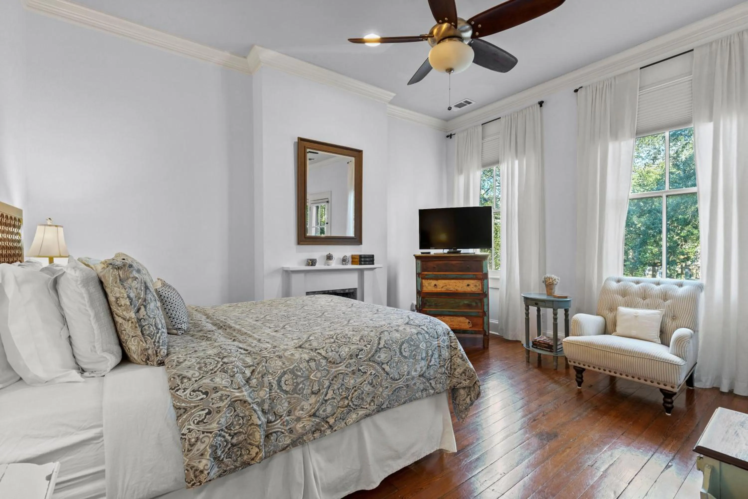 Bed in Carly`s Retreat