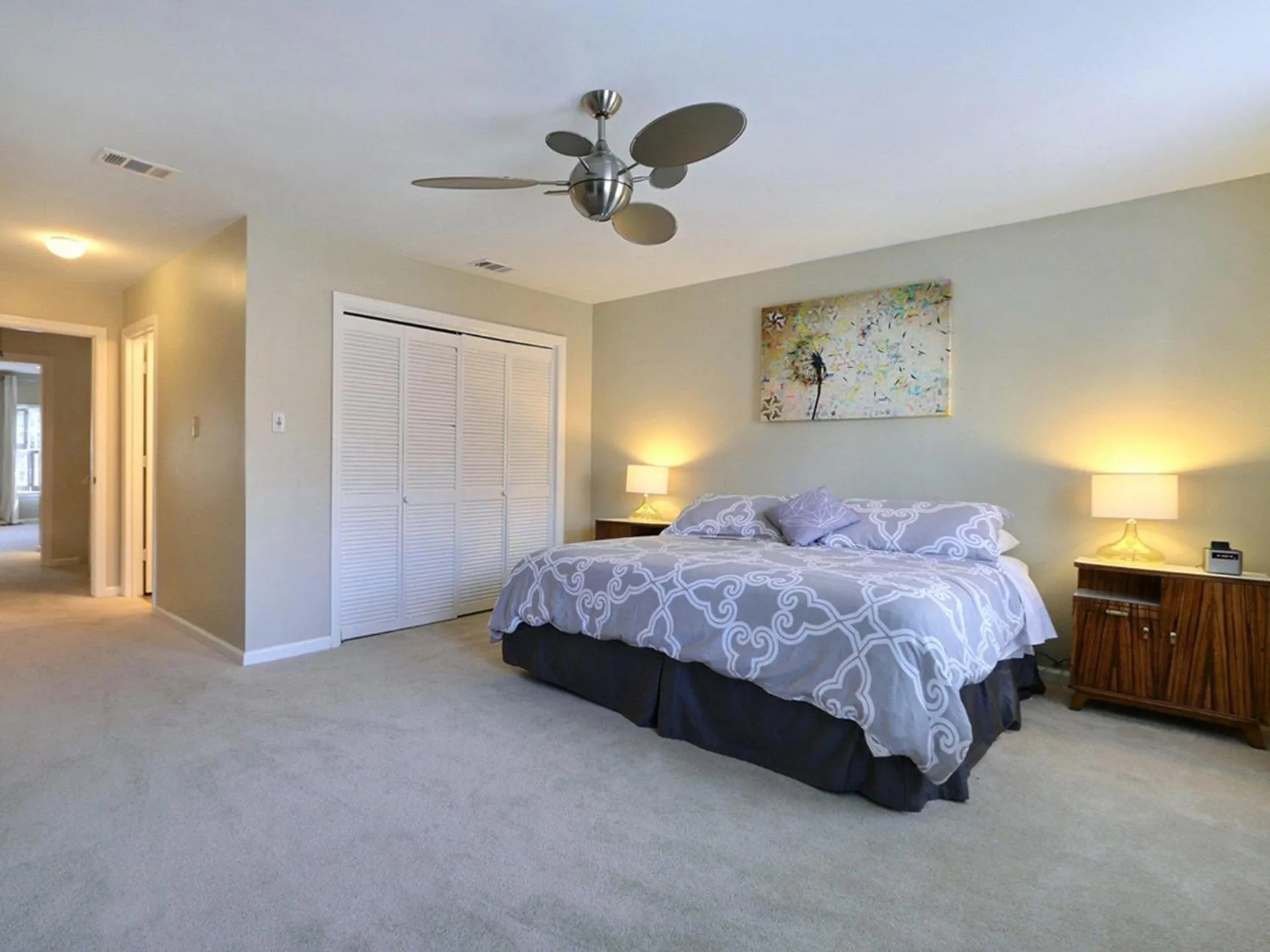 Bed in Pickett`s Place