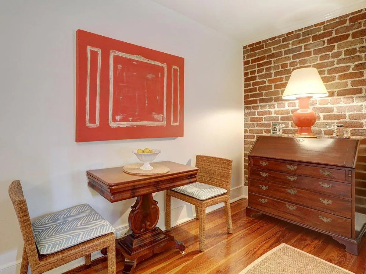 Jones Street Retreat