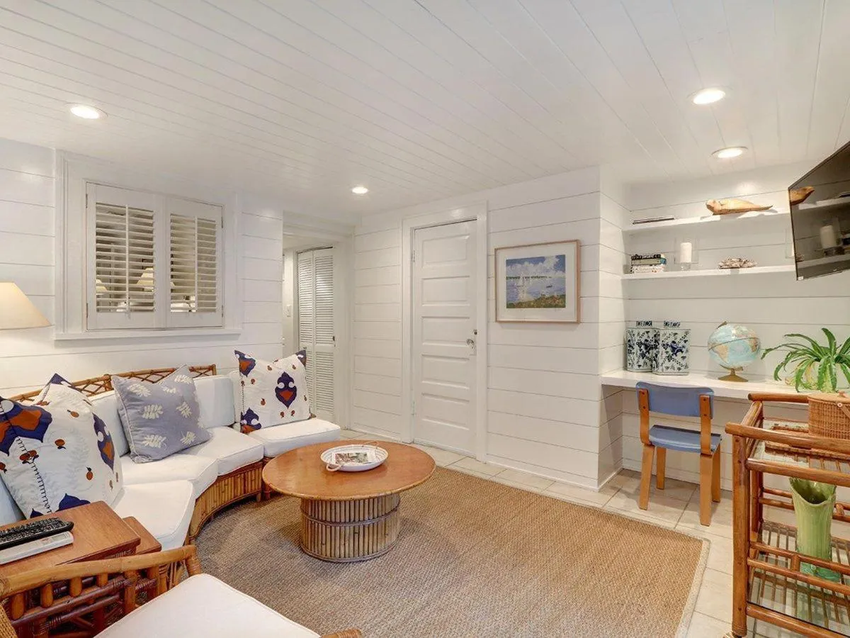 Bed in Jones Street Retreat