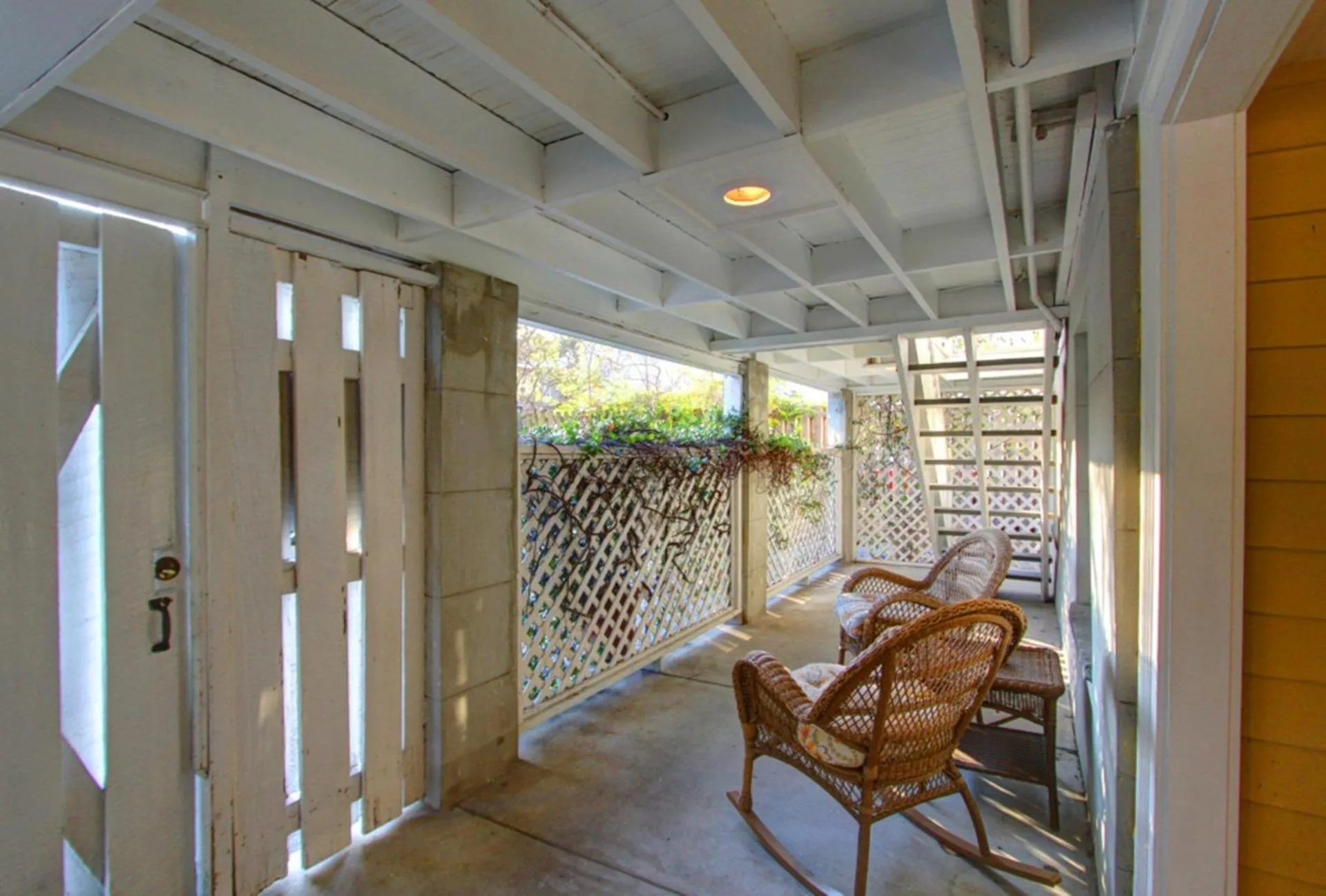 Bird Baldwin Magnolia Suite