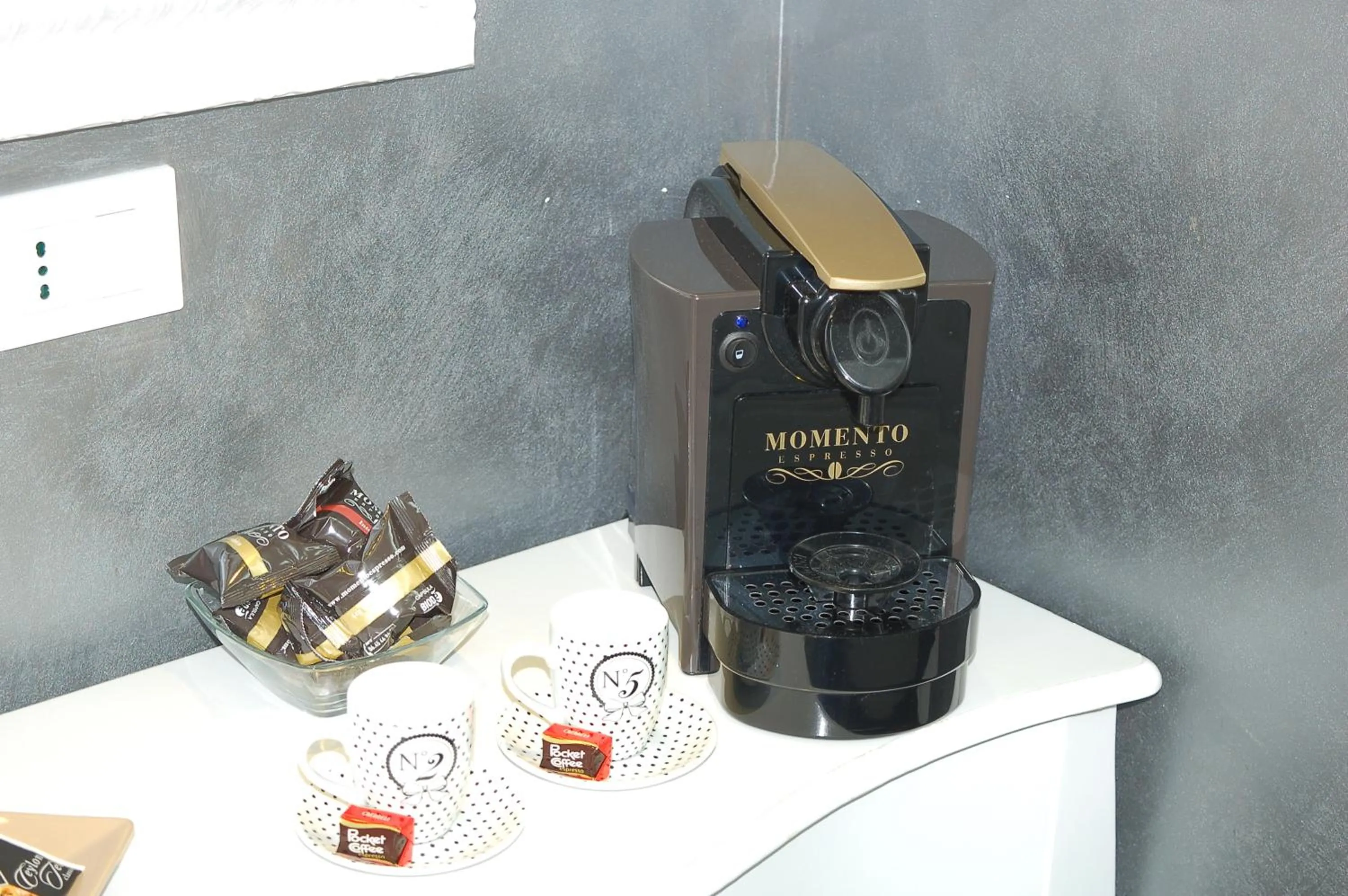 Coffee/tea facilities in Relais Cavour Inn