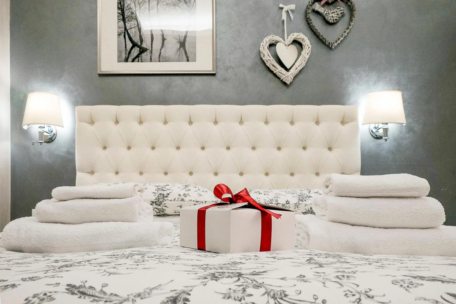 Bed in Relais Cavour Inn