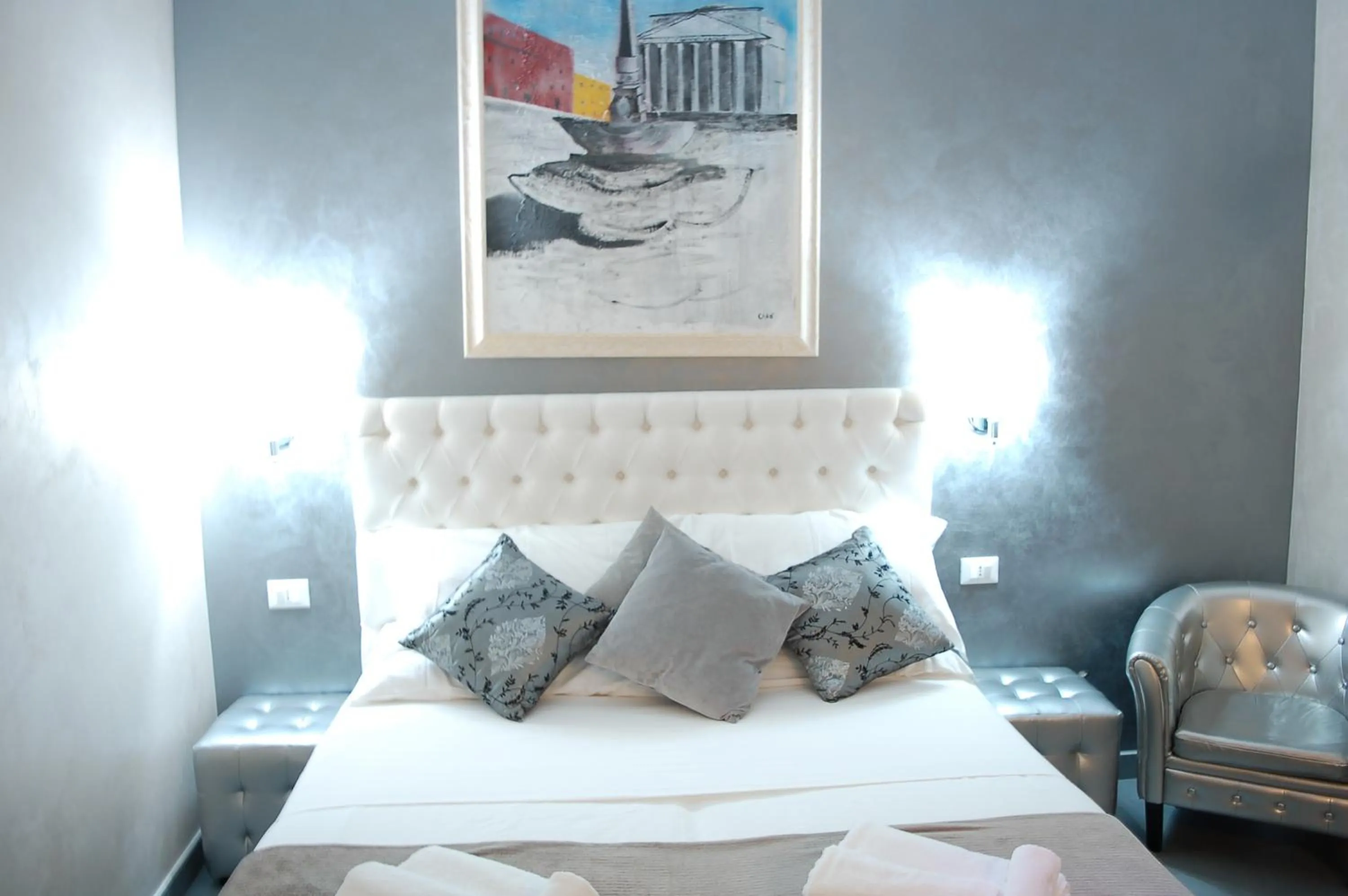 Bed in Relais Cavour Inn