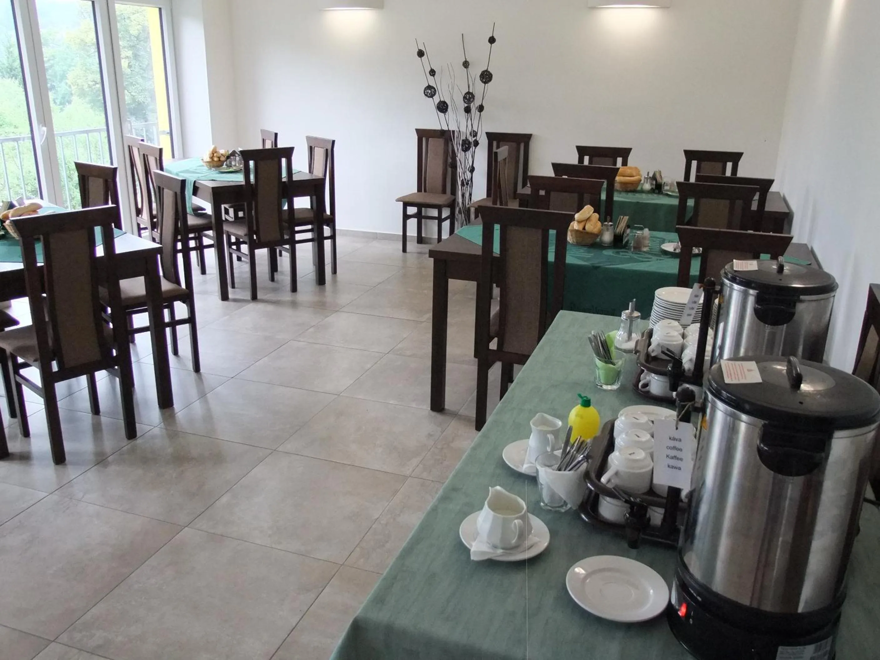 Restaurant/places to eat in Hotel Formule