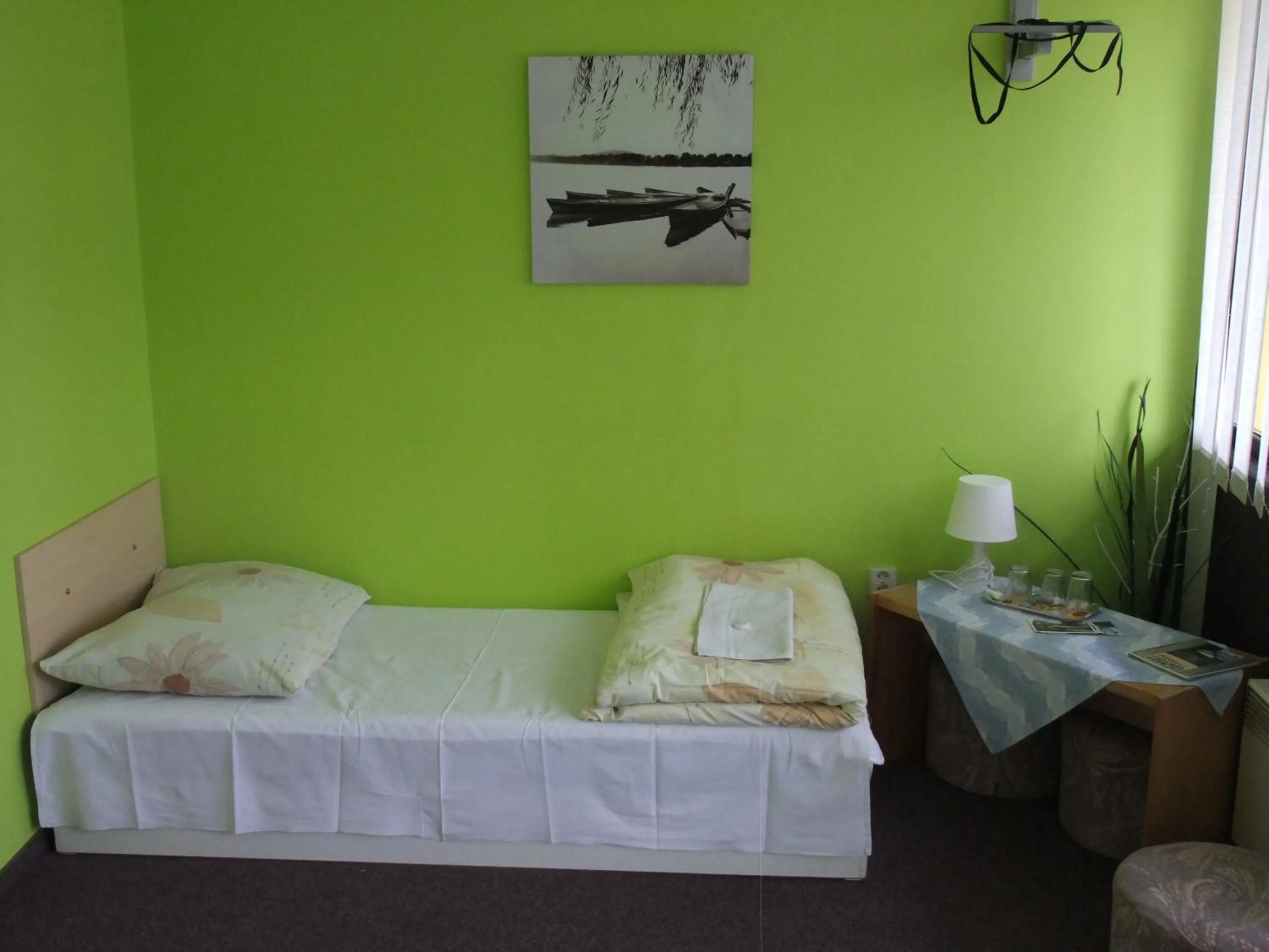 Photo of the whole room, Bed in Hotel Formule