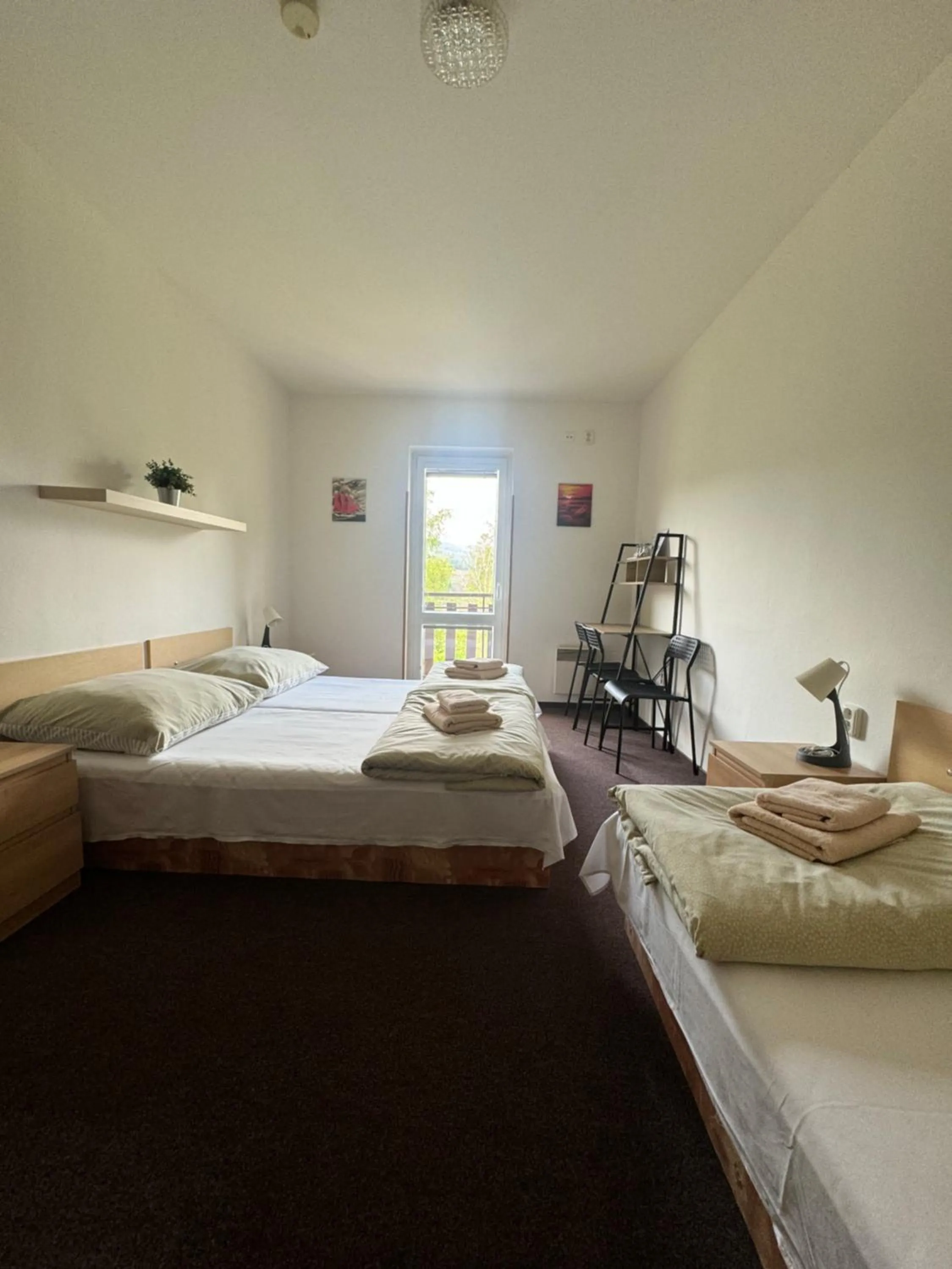 Photo of the whole room, Bed in Hotel Formule