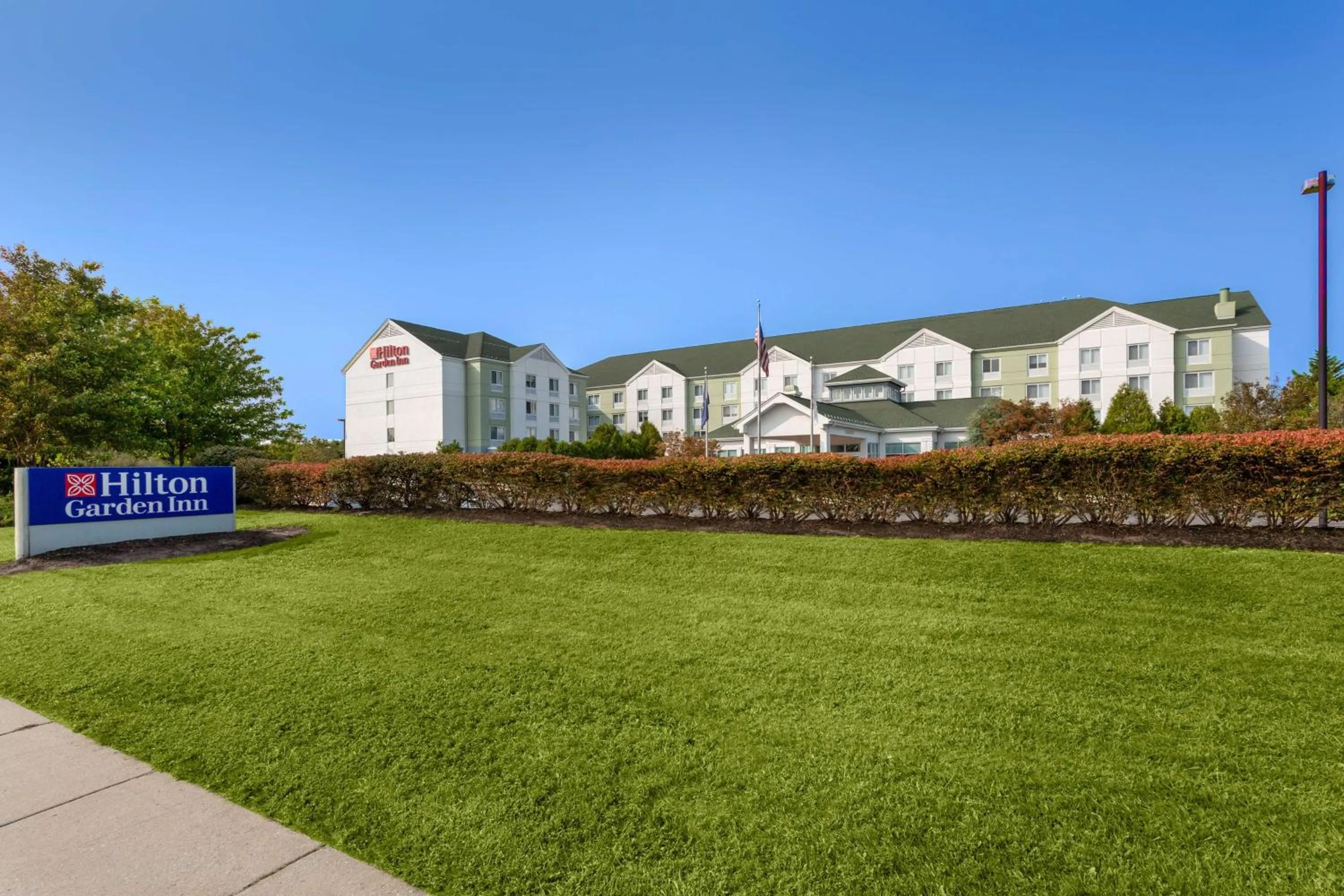 Property building in Hilton Garden Inn Islip/MacArthur Airport