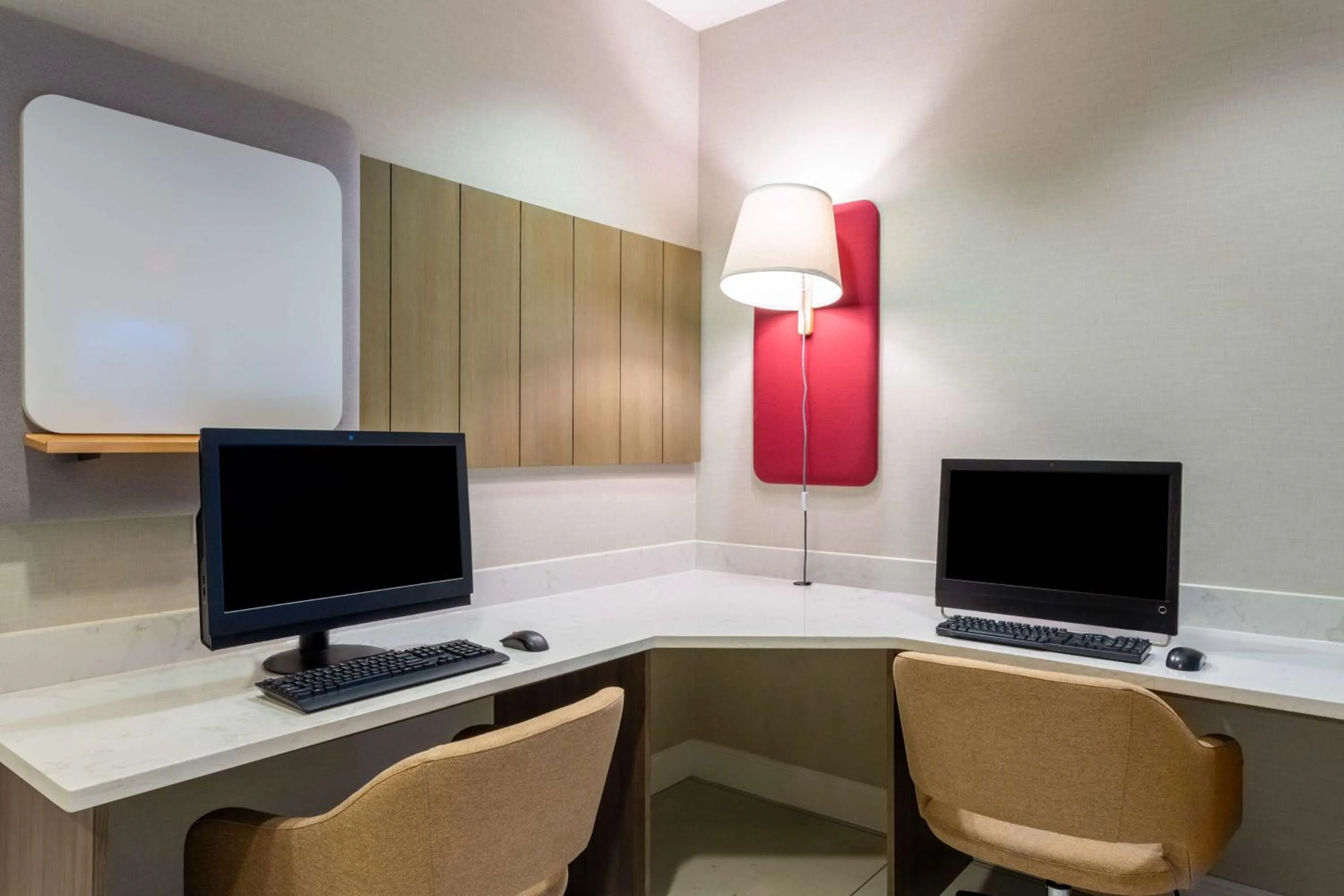 Business facilities in Hilton Garden Inn Islip/MacArthur Airport