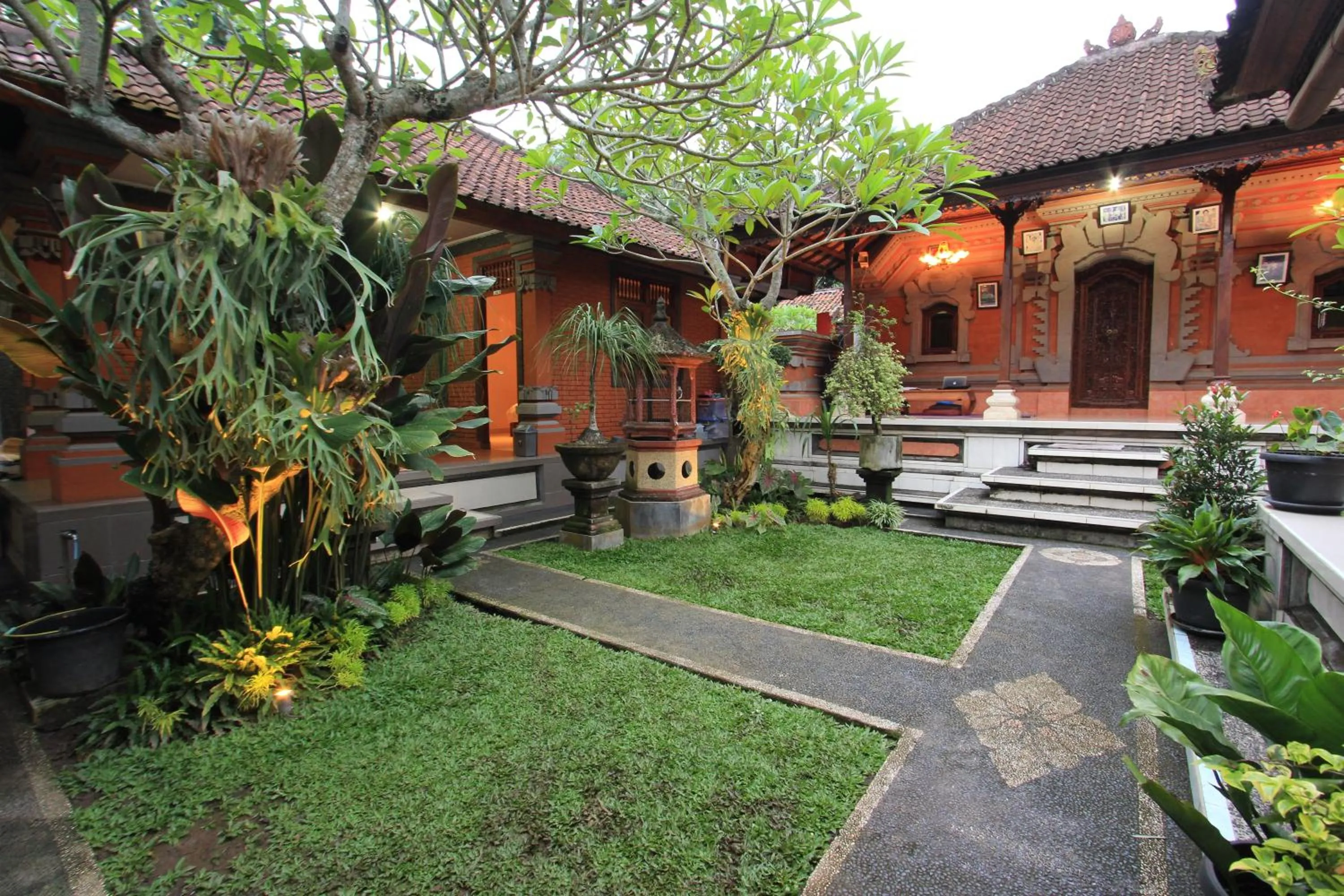 Property building in Duana's Homestay