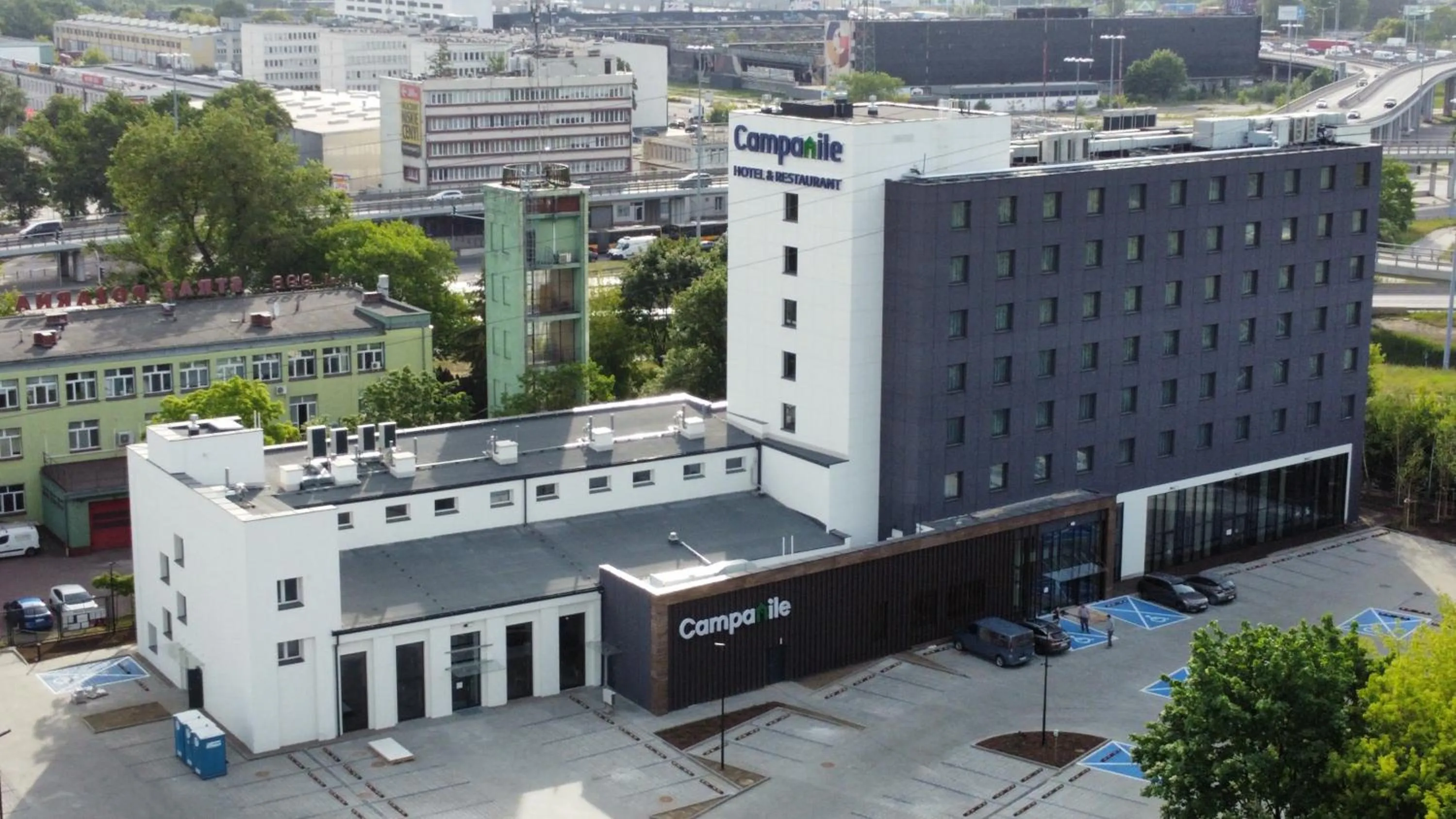 Property building in Campanile Warszawa Północ