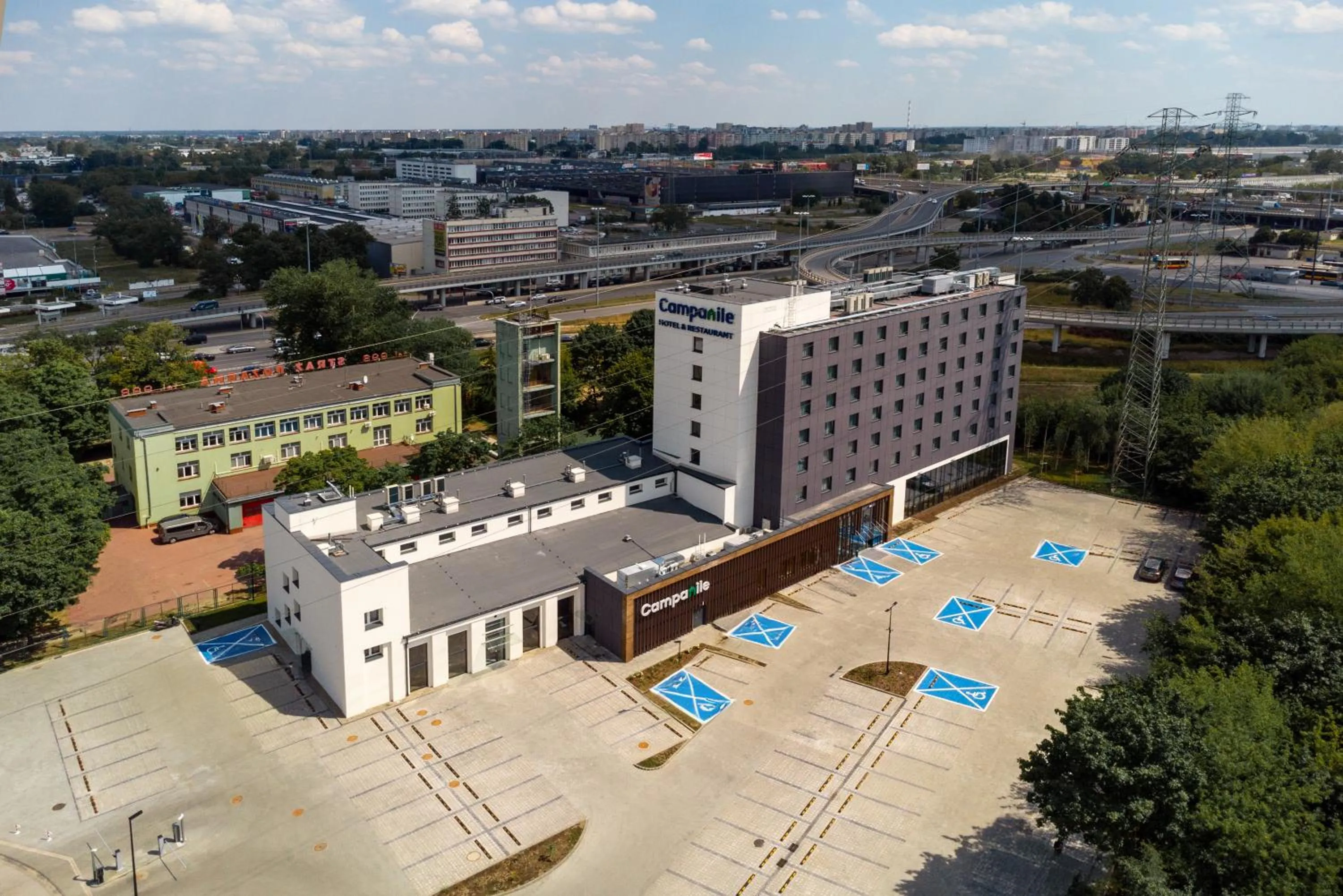 Property building in Campanile Warszawa Północ