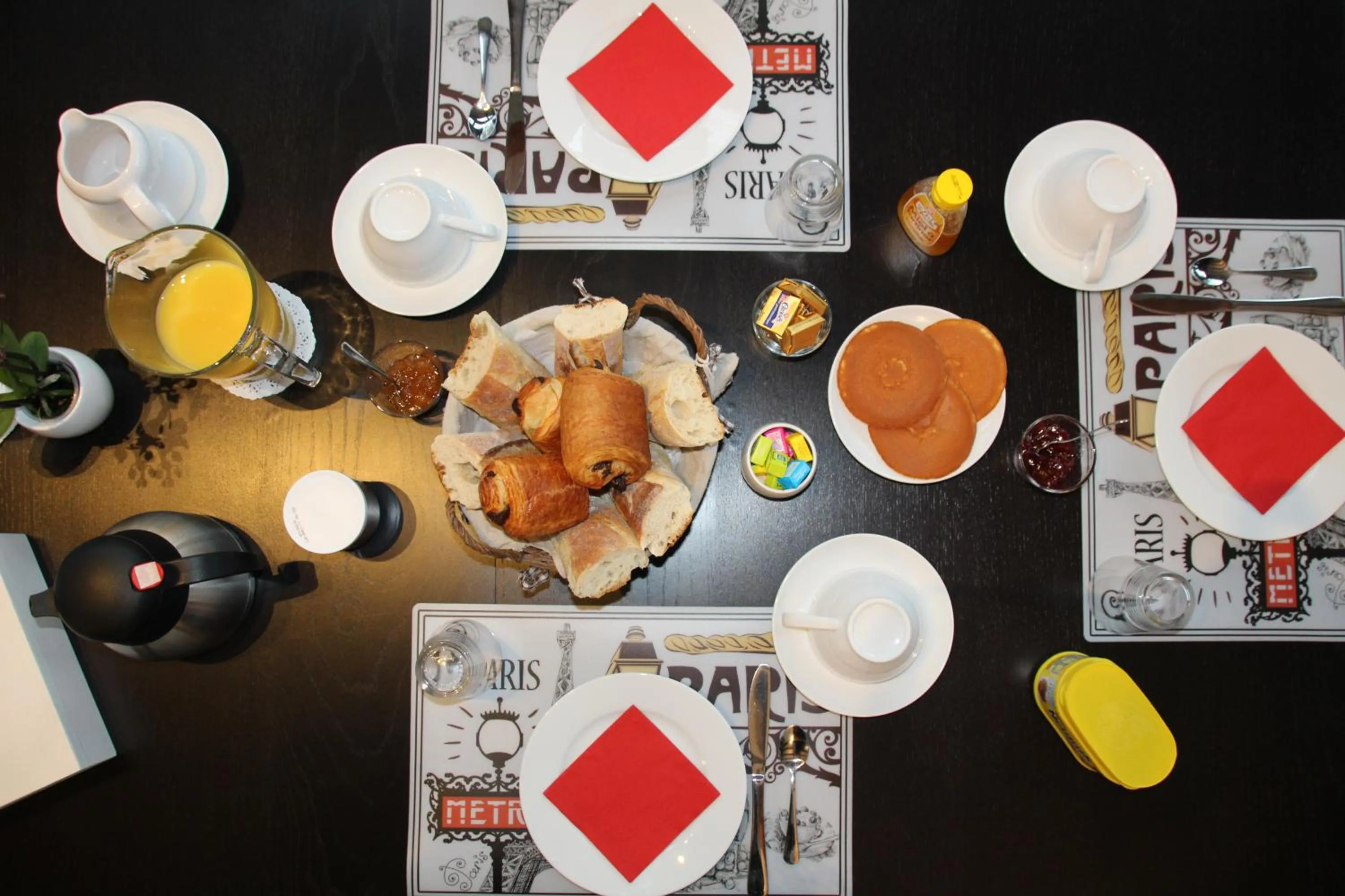 Breakfast in La Rose des Vents