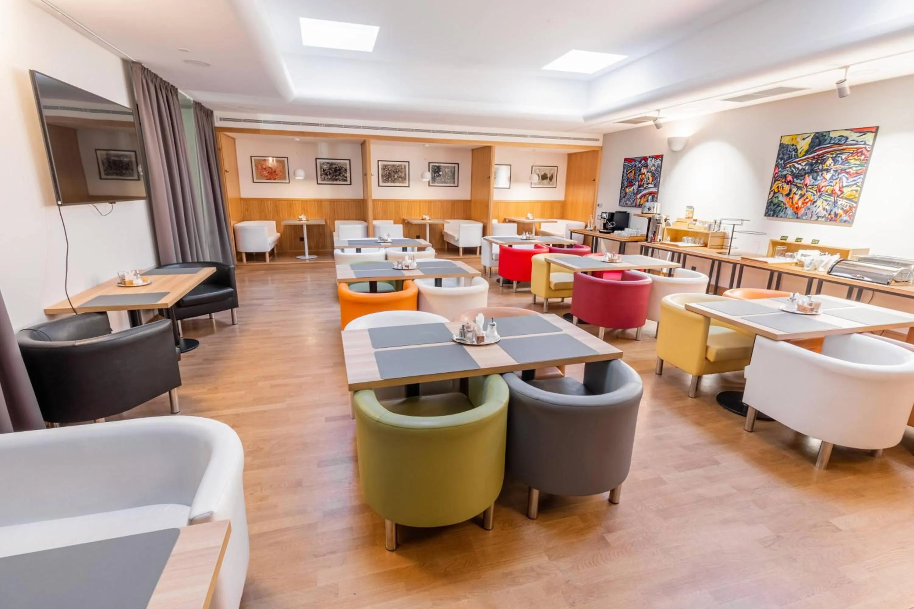 Buffet breakfast in Hotel Forea