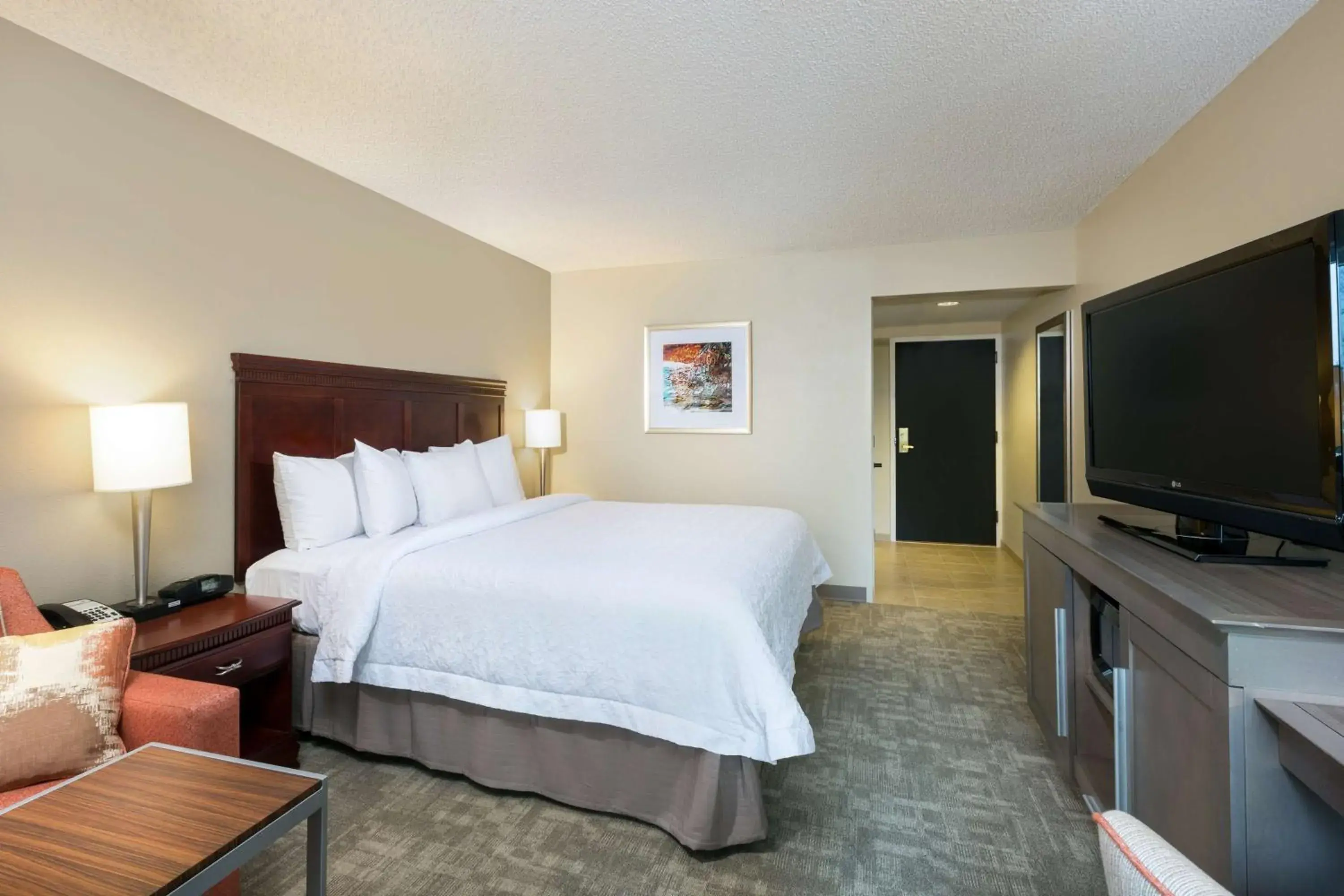 King Room with Sofa Bed and Walk-In Shower - Non-Smoking in Hampton Inn Houston Near the Galleria King Room with Sofa Bed and Walk-In Shower - Non-Smoking in Hampton Inn Houston Near the Galleria