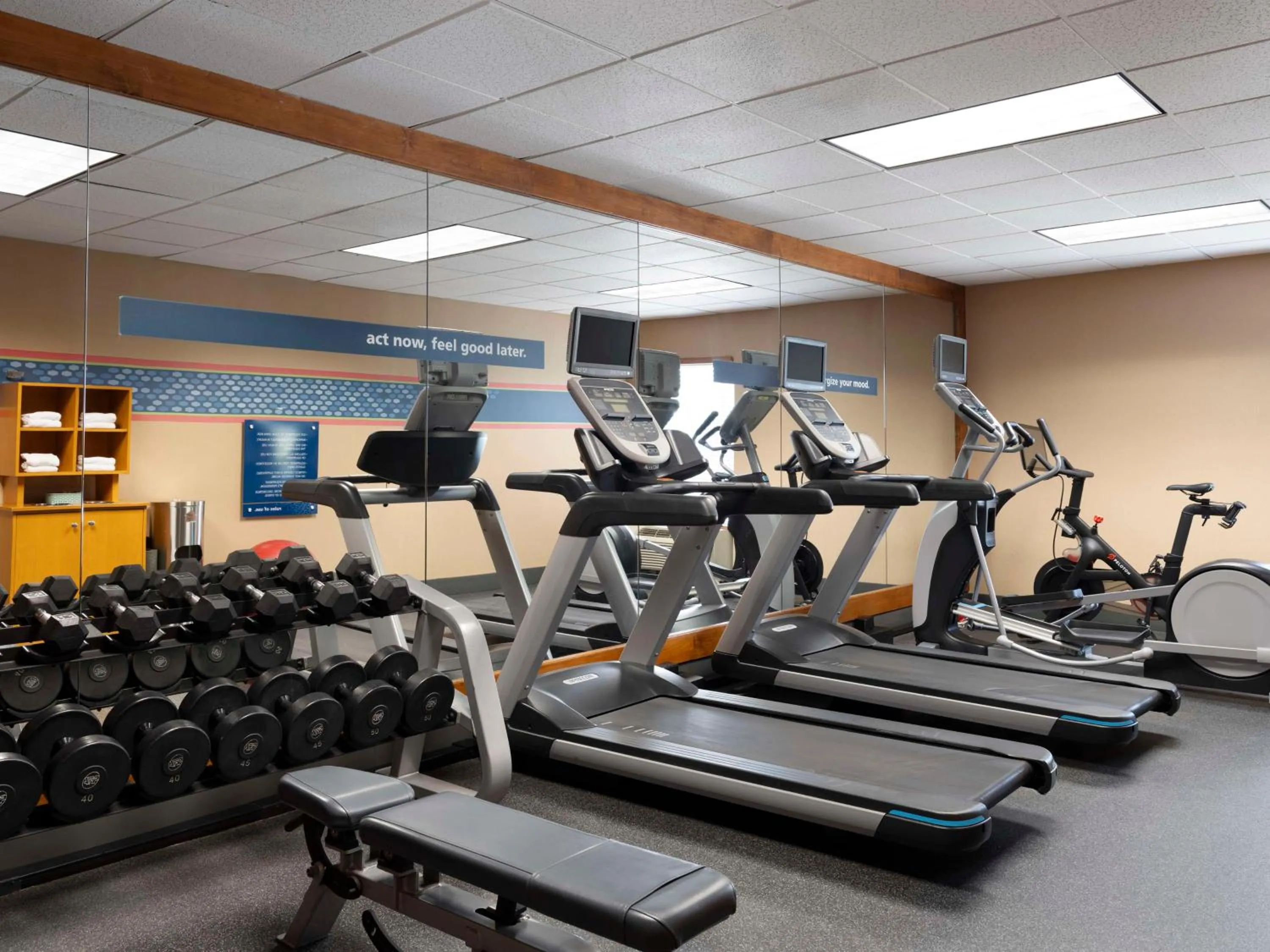 Fitness centre/facilities in Hampton Inn Houston Near the Galleria