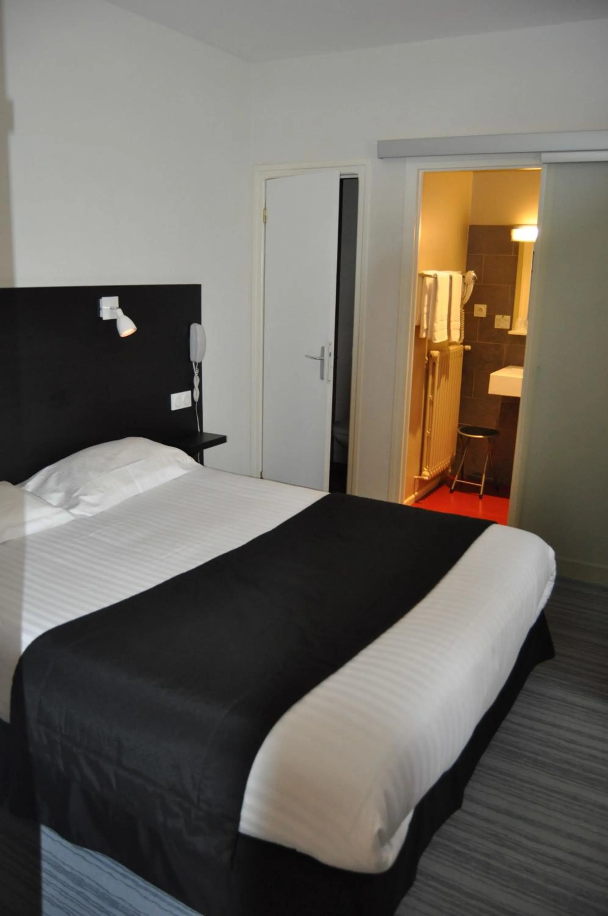 Bed in Hôtel Le Loft