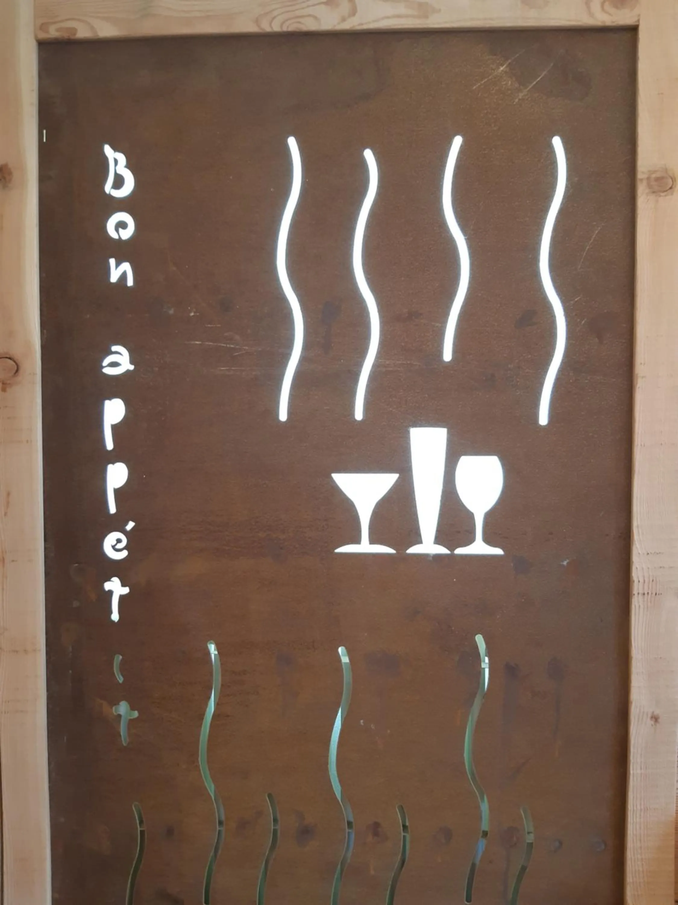 Restaurant/places to eat in Hotel El Pilon