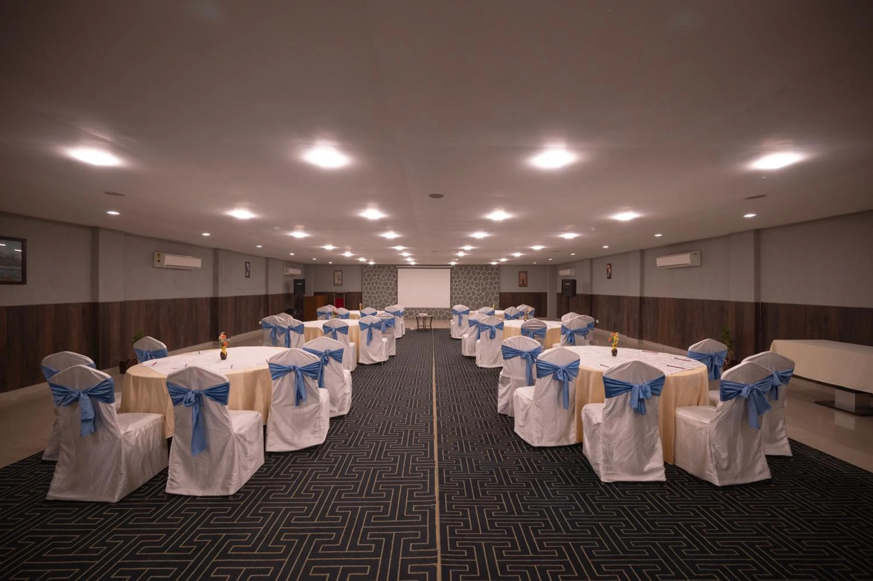 Banquet/Function facilities in Hotel Clarks Collection Bhavnagar
