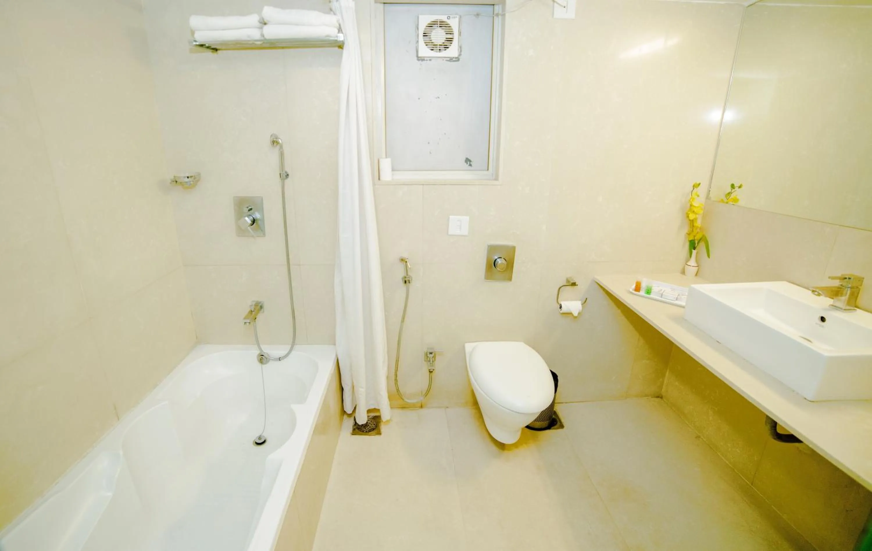 Bathroom in Hotel Clarks Collection Bhavnagar