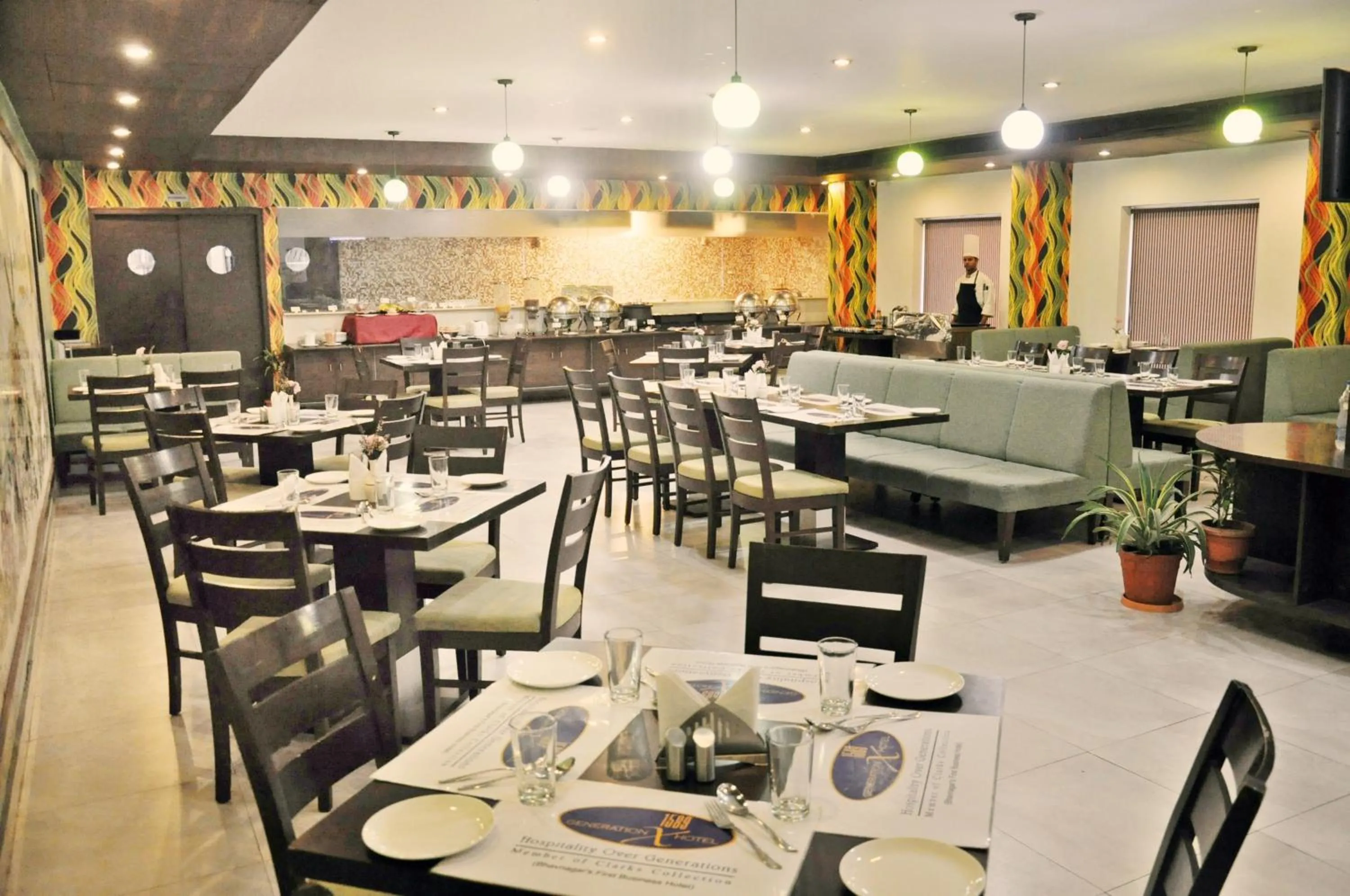Restaurant/places to eat in Hotel Clarks Collection Bhavnagar