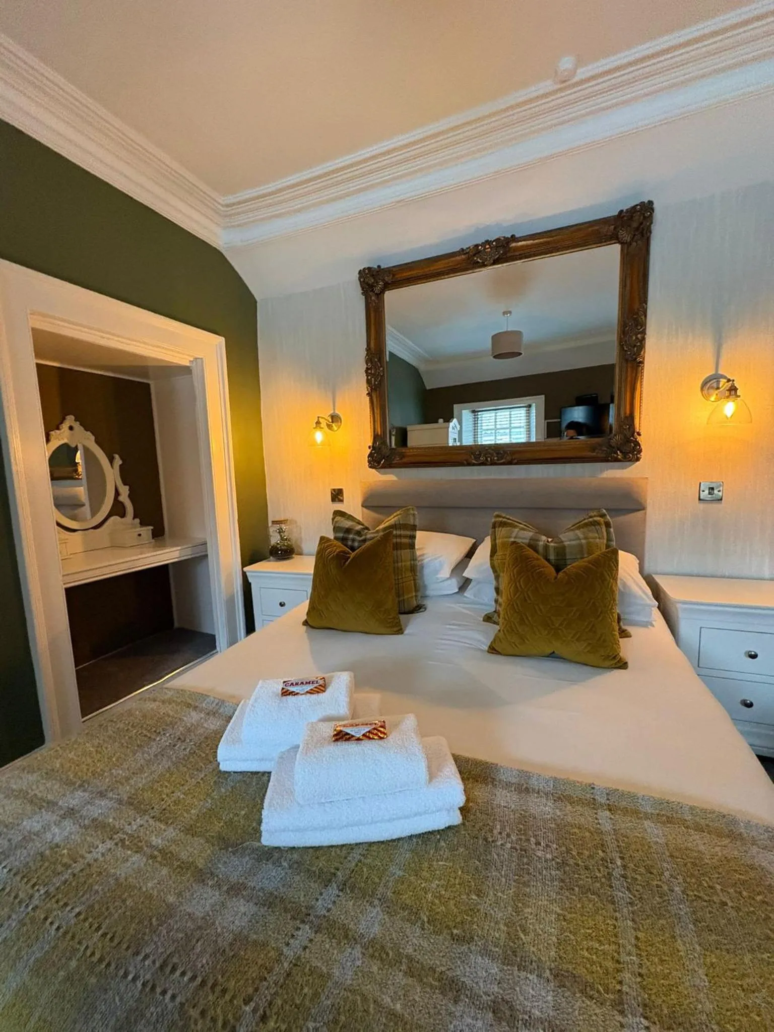 Bed in The Covenanter Hotel