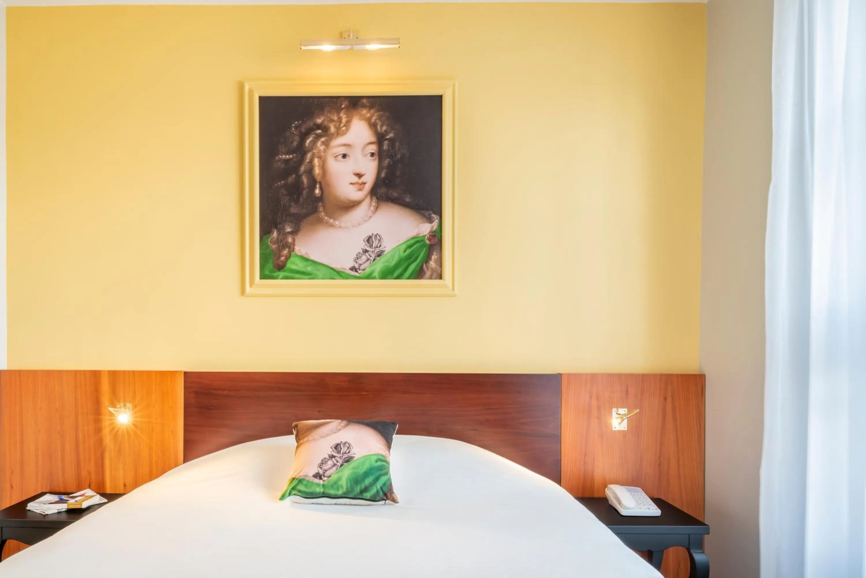 Bed in Hotel des Lys