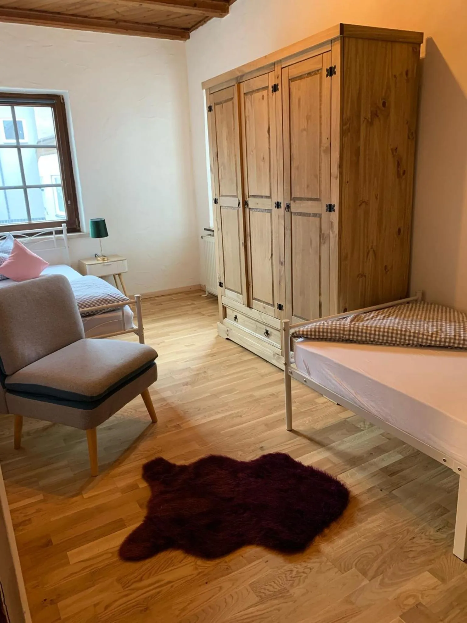 Living room, Bed in Hotel zum Urviech -Erwachsenenhotel-