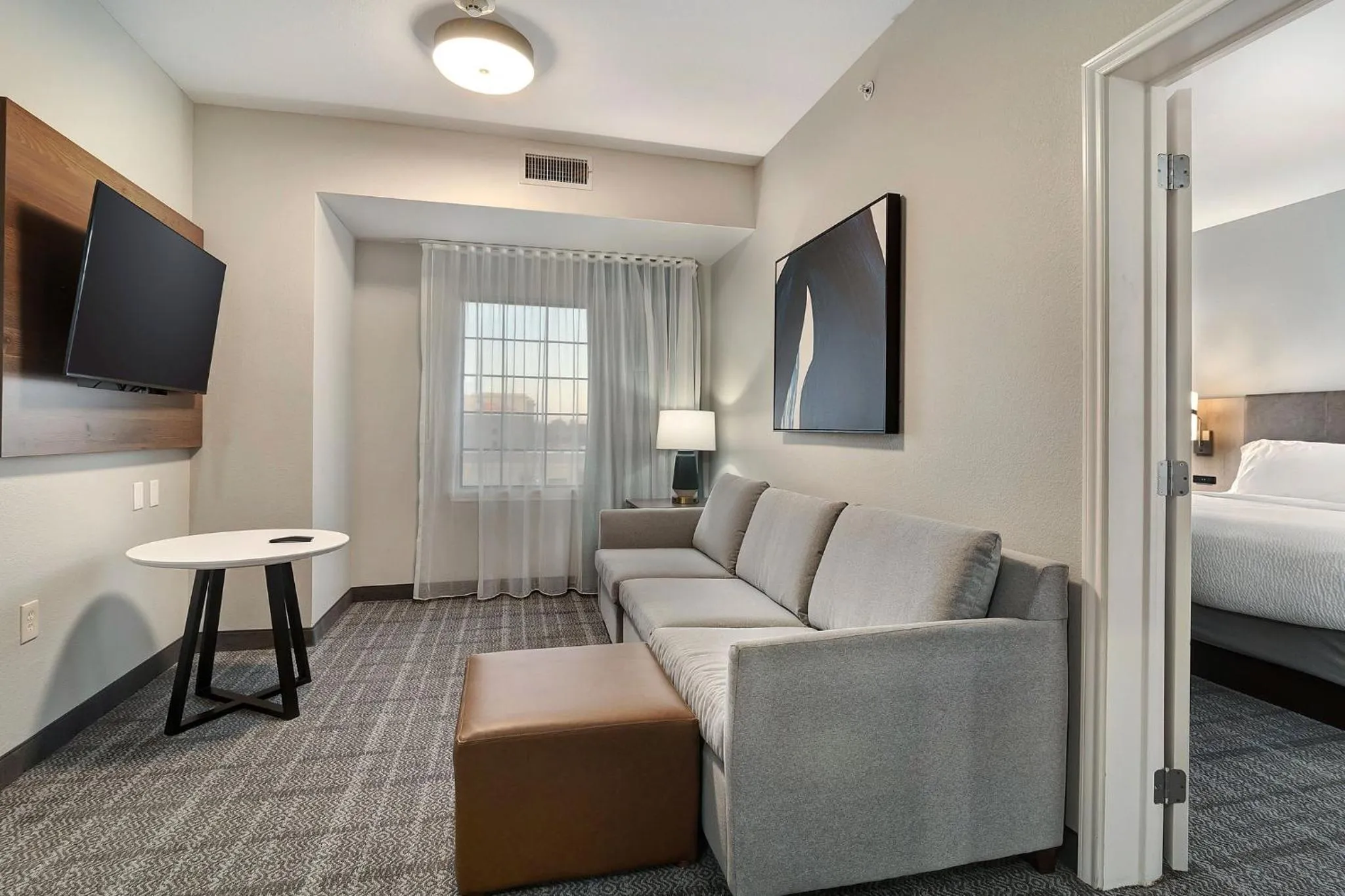 Photo of the whole room, Bed in Staybridge Suites Longview by IHG